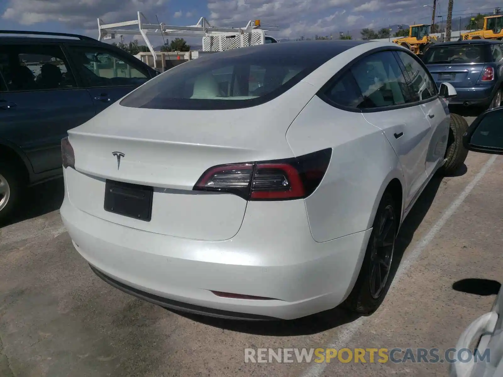 4 Photograph of a damaged car 5YJ3E1EA7MF877971 TESLA MODEL 3 2021