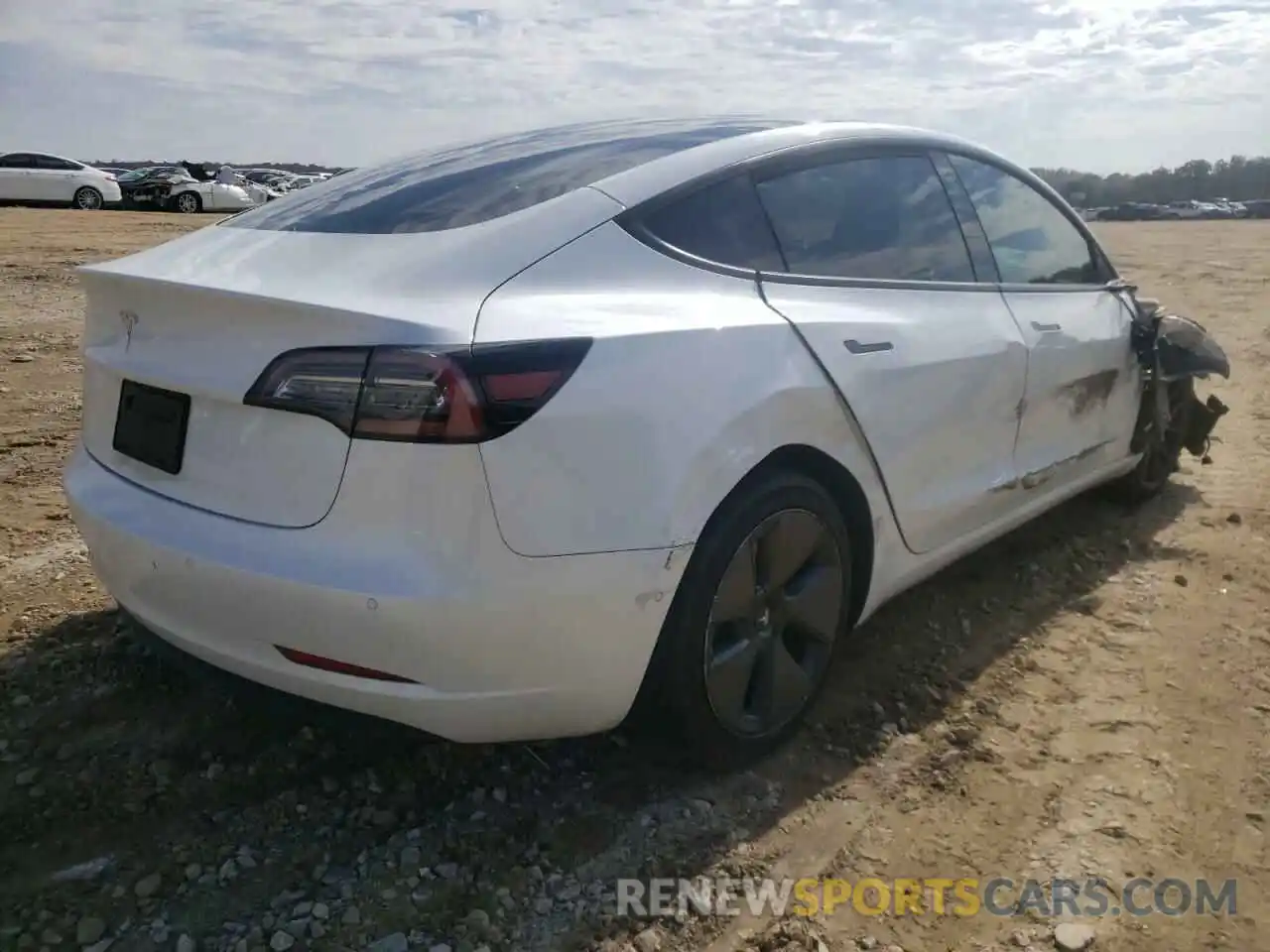 4 Photograph of a damaged car 5YJ3E1EA7MF921189 TESLA MODEL 3 2021