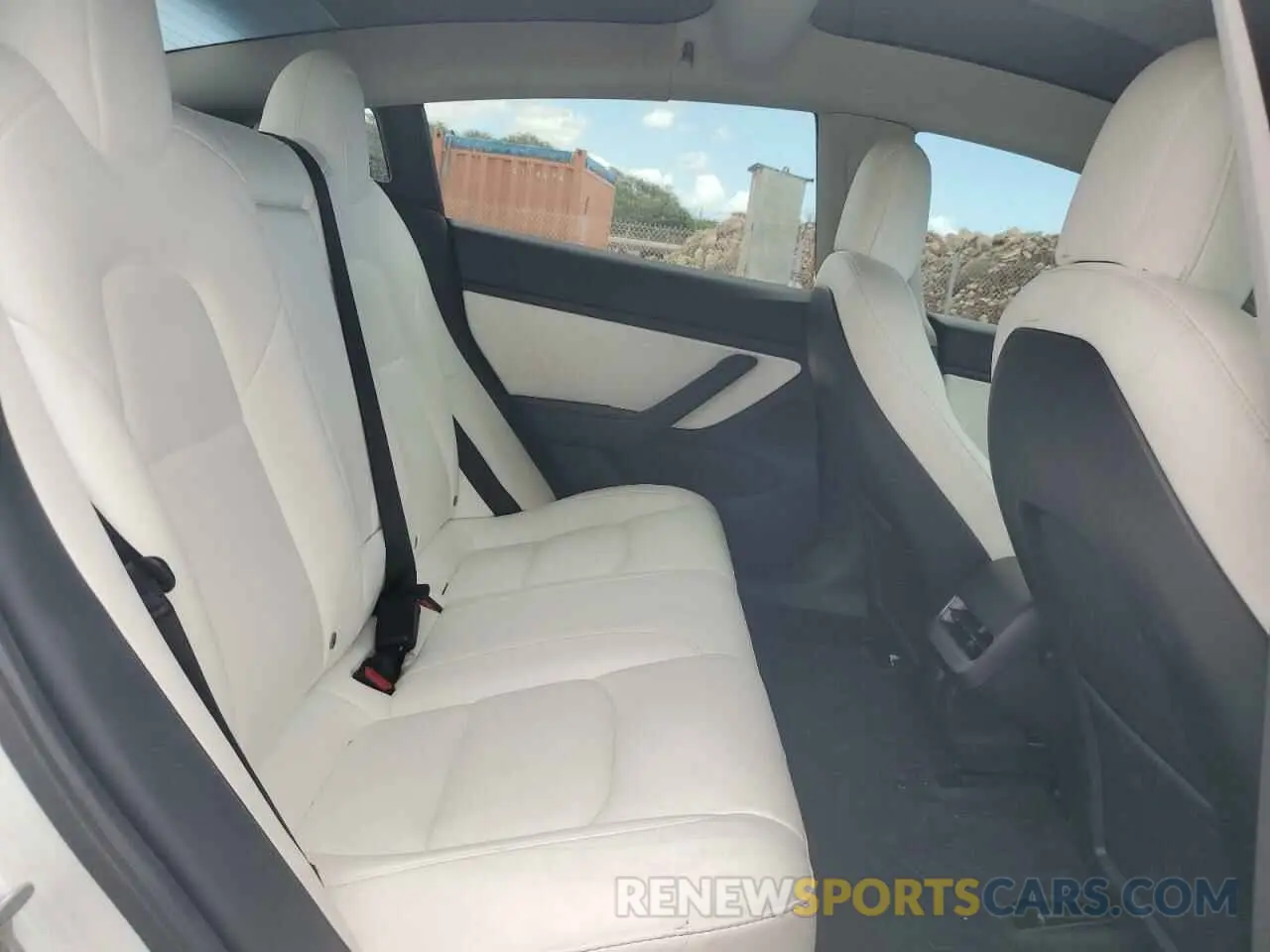 10 Photograph of a damaged car 5YJ3E1EA7MF928823 TESLA MODEL 3 2021