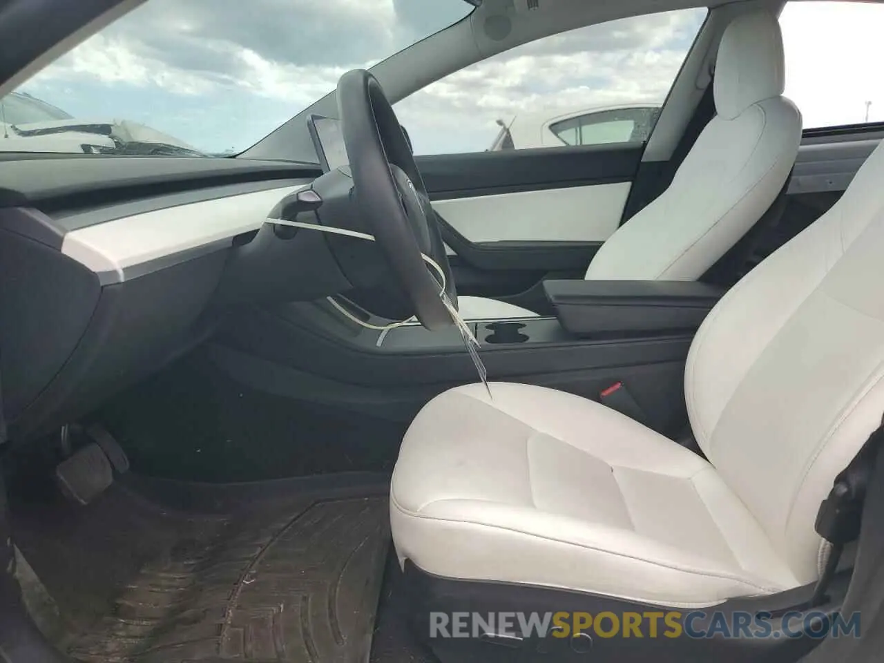 7 Photograph of a damaged car 5YJ3E1EA7MF928823 TESLA MODEL 3 2021