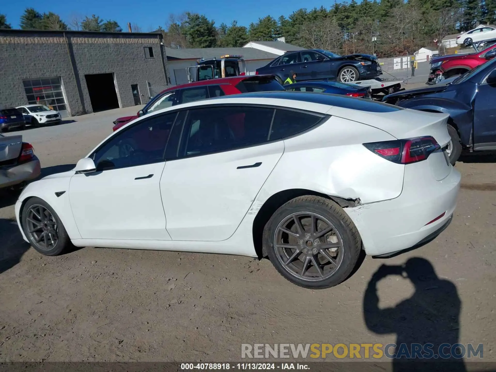 14 Photograph of a damaged car 5YJ3E1EA7MF963300 TESLA MODEL 3 2021
