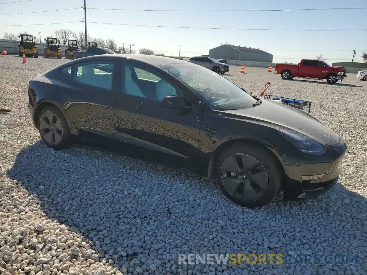 4 Photograph of a damaged car 5YJ3E1EA7MF978234 TESLA MODEL 3 2021