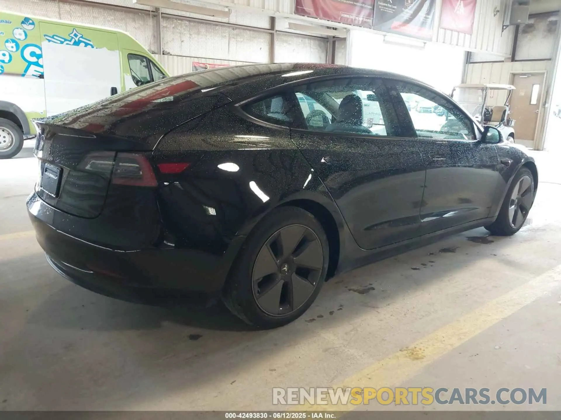 4 Photograph of a damaged car 5YJ3E1EA7MF986818 TESLA MODEL 3 2021