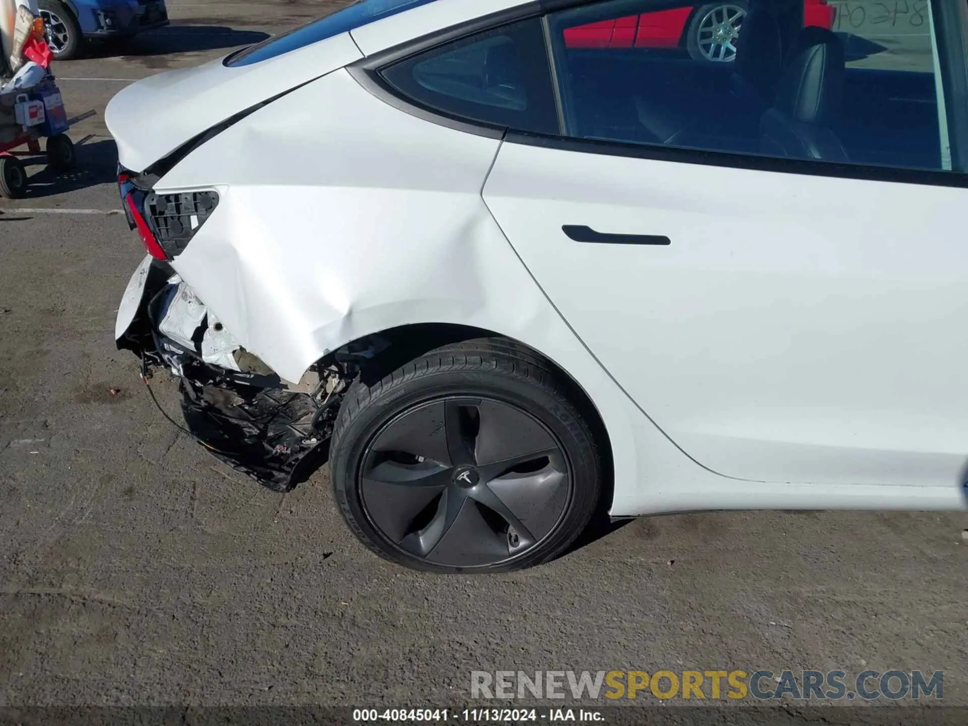 19 Photograph of a damaged car 5YJ3E1EA7MF991548 TESLA MODEL 3 2021