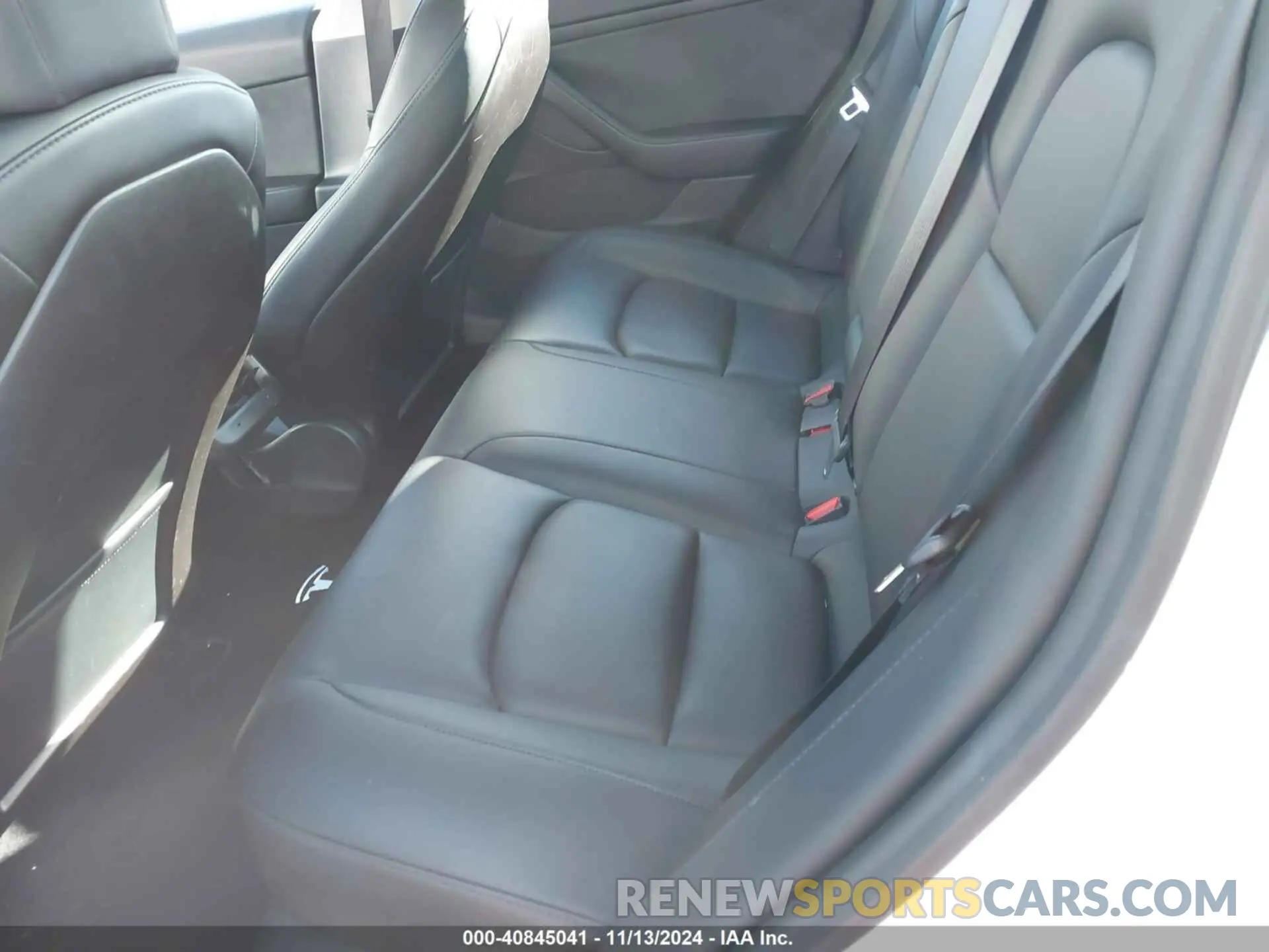 8 Photograph of a damaged car 5YJ3E1EA7MF991548 TESLA MODEL 3 2021