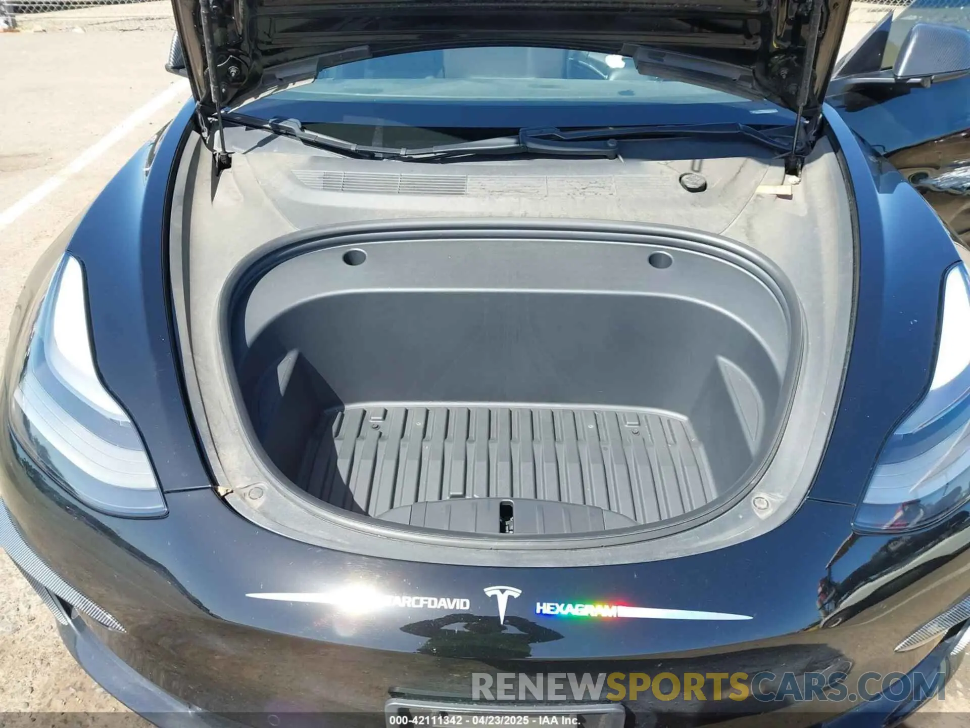 10 Photograph of a damaged car 5YJ3E1EA7MF992425 TESLA MODEL 3 2021
