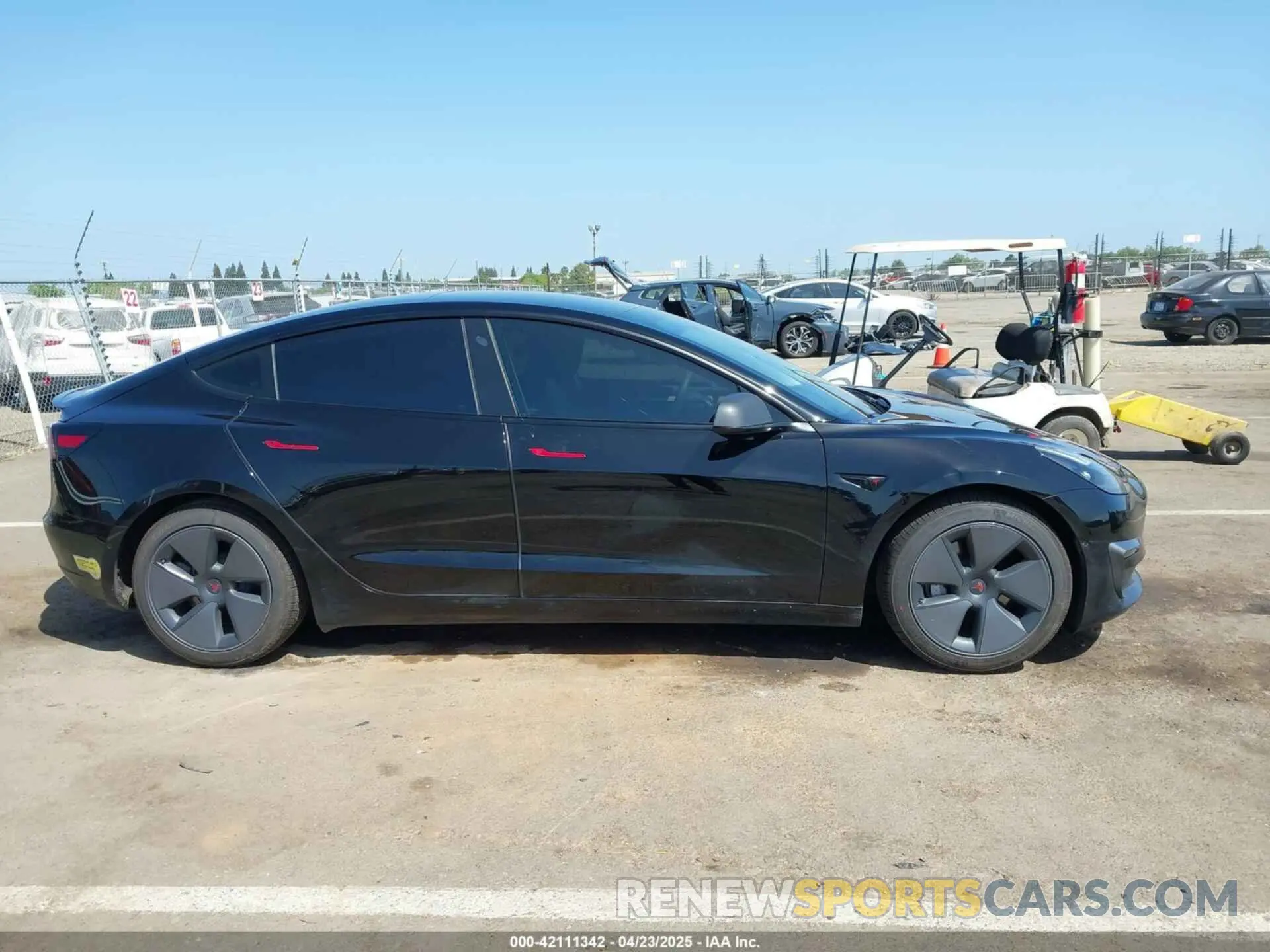 12 Photograph of a damaged car 5YJ3E1EA7MF992425 TESLA MODEL 3 2021