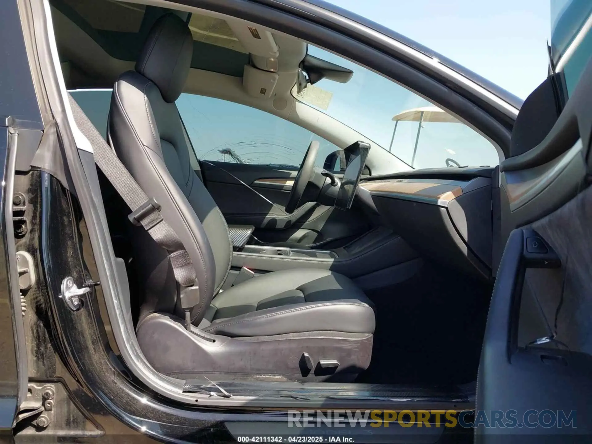 5 Photograph of a damaged car 5YJ3E1EA7MF992425 TESLA MODEL 3 2021
