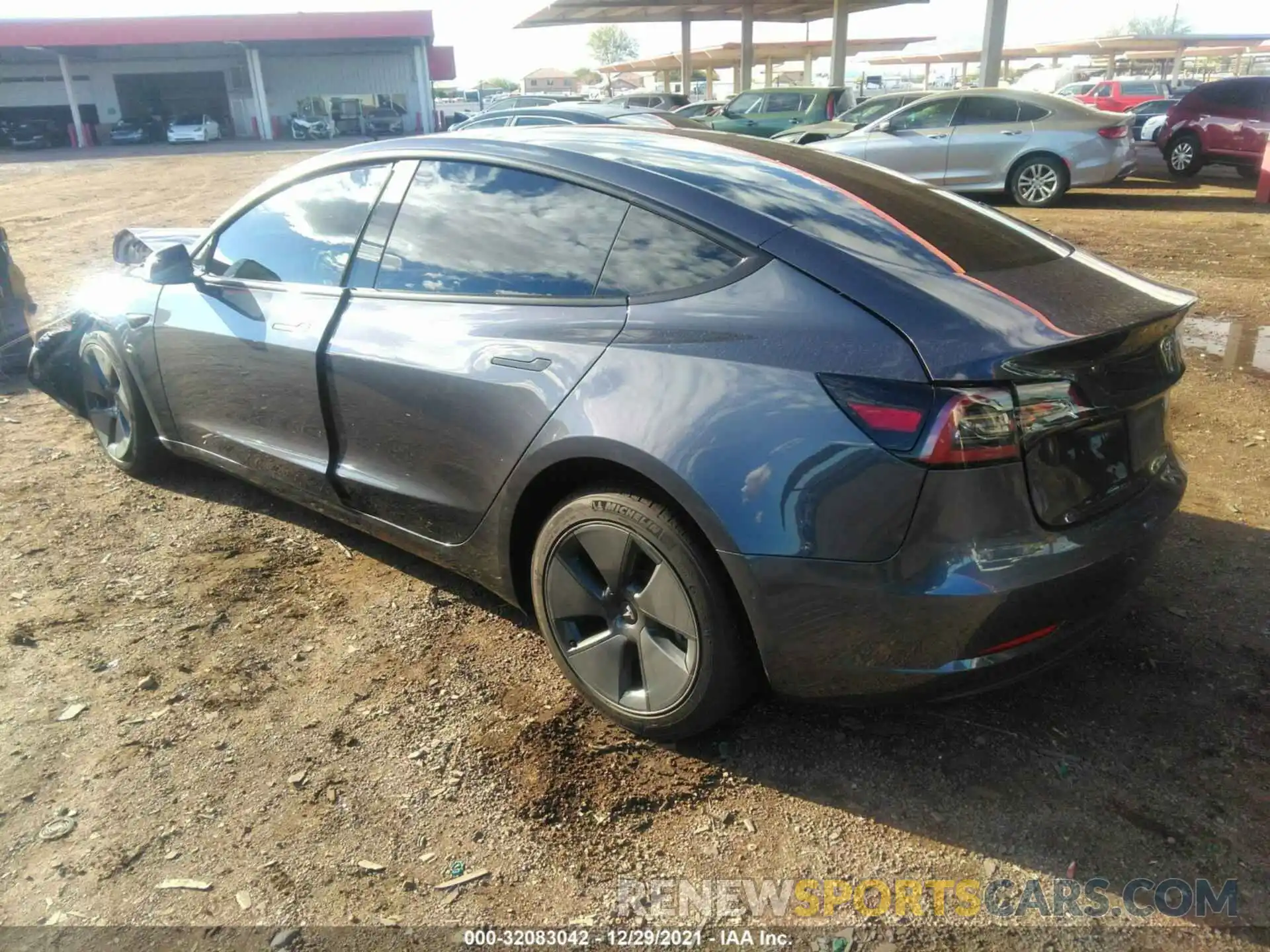 3 Photograph of a damaged car 5YJ3E1EA7MF994692 TESLA MODEL 3 2021