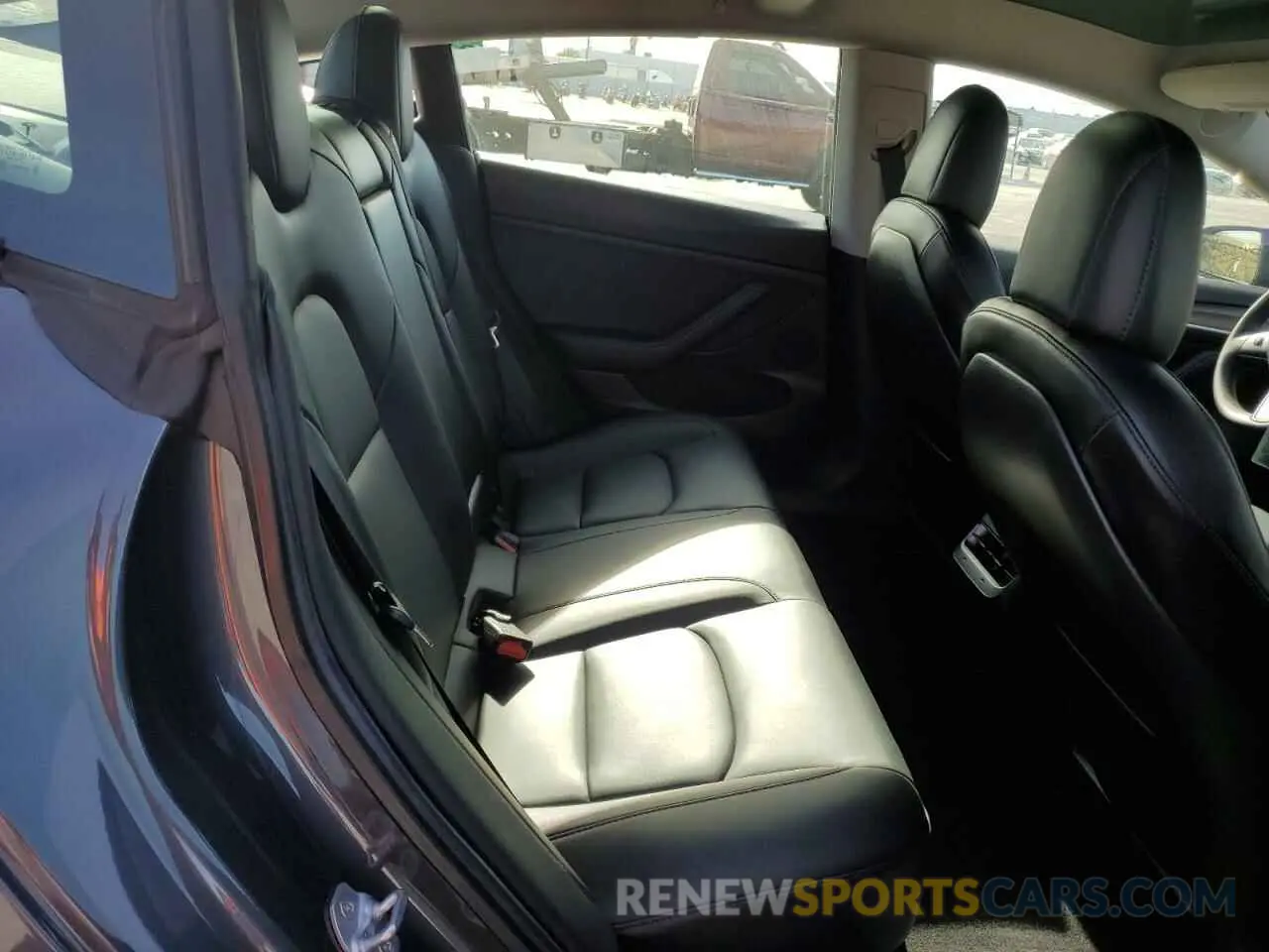 10 Photograph of a damaged car 5YJ3E1EA8MF017738 TESLA MODEL 3 2021