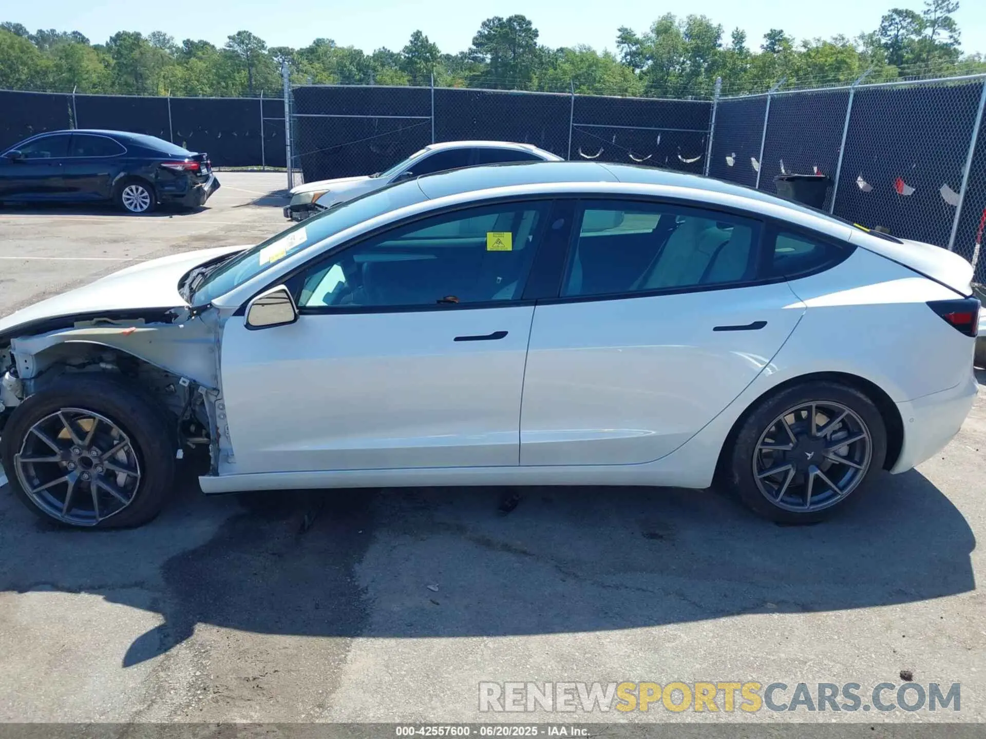 15 Photograph of a damaged car 5YJ3E1EA8MF018338 TESLA MODEL 3 2021