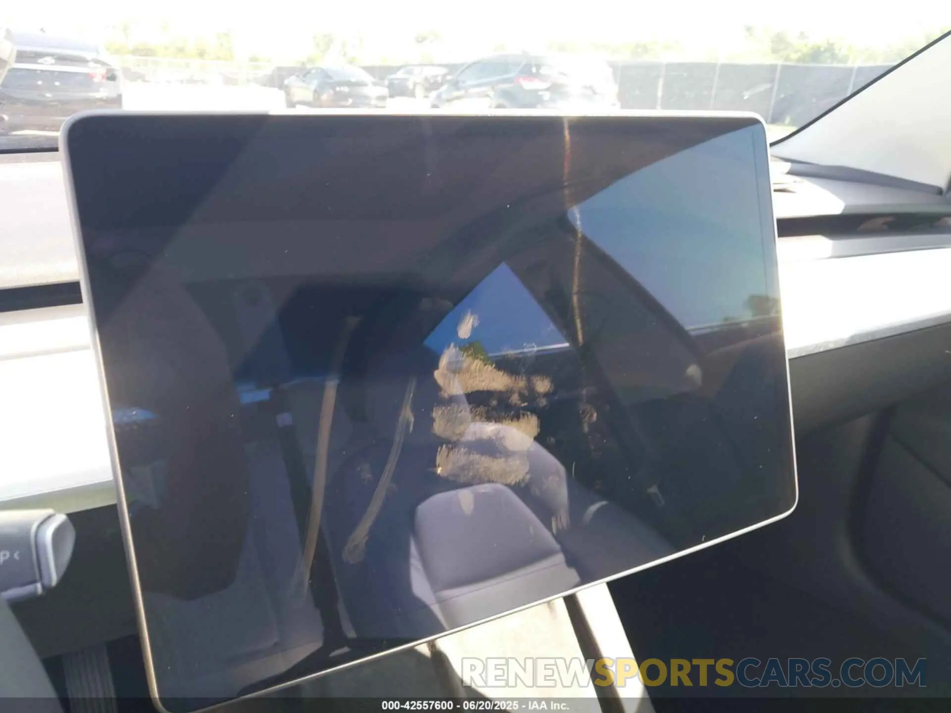 18 Photograph of a damaged car 5YJ3E1EA8MF018338 TESLA MODEL 3 2021