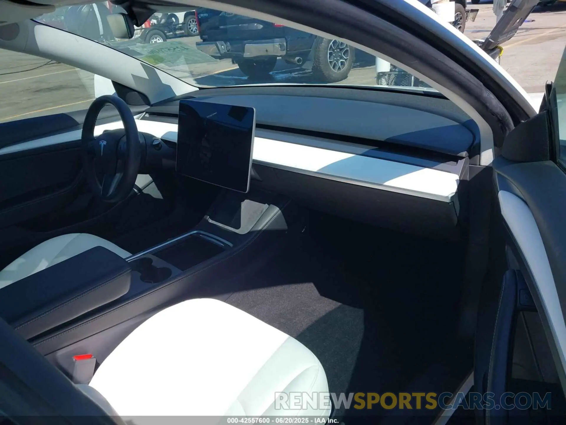 5 Photograph of a damaged car 5YJ3E1EA8MF018338 TESLA MODEL 3 2021