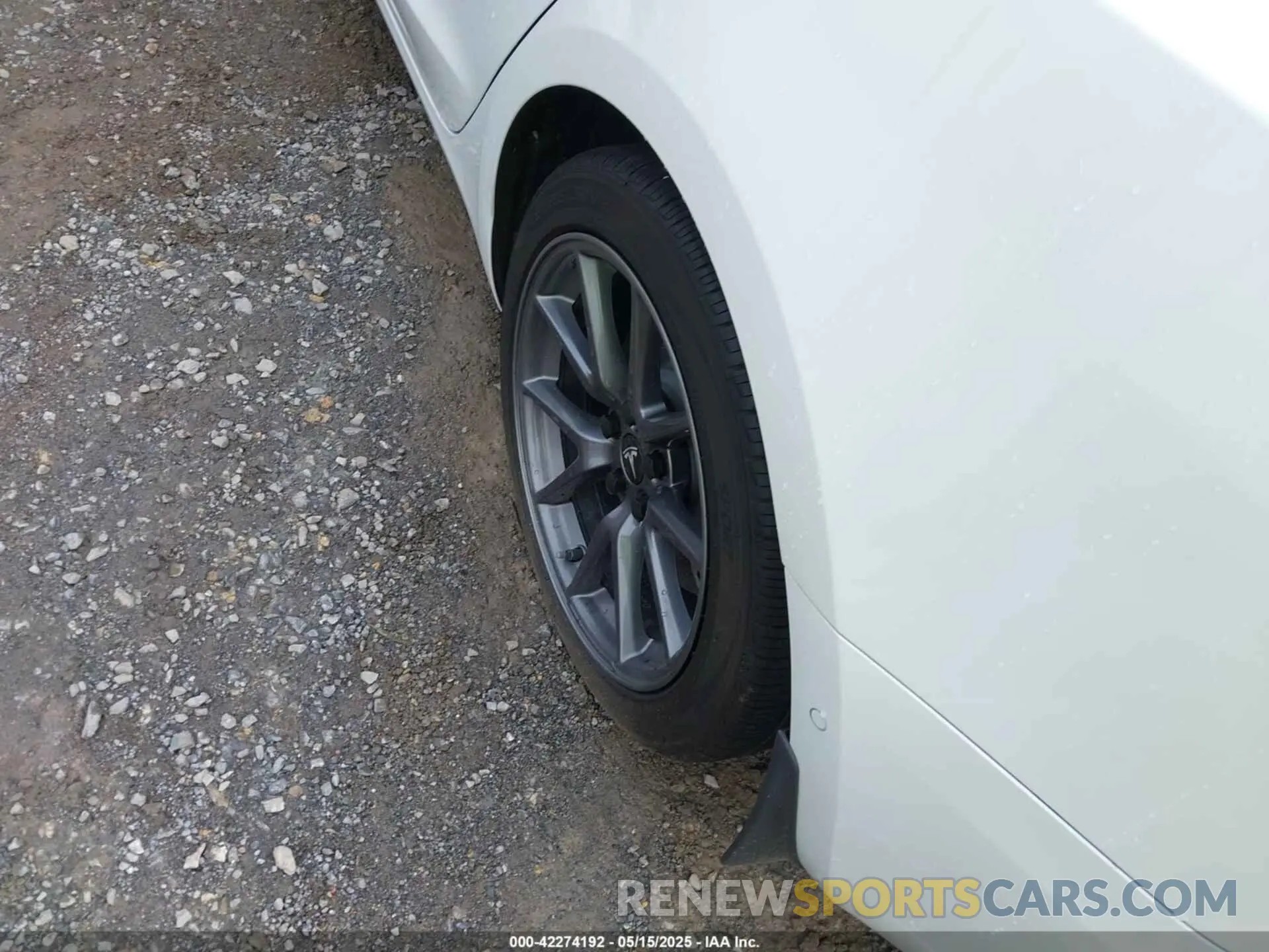 12 Photograph of a damaged car 5YJ3E1EA8MF023748 TESLA MODEL 3 2021