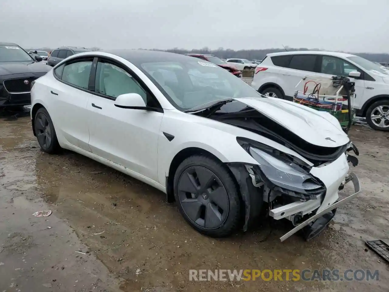 4 Photograph of a damaged car 5YJ3E1EA8MF057432 TESLA MODEL 3 2021