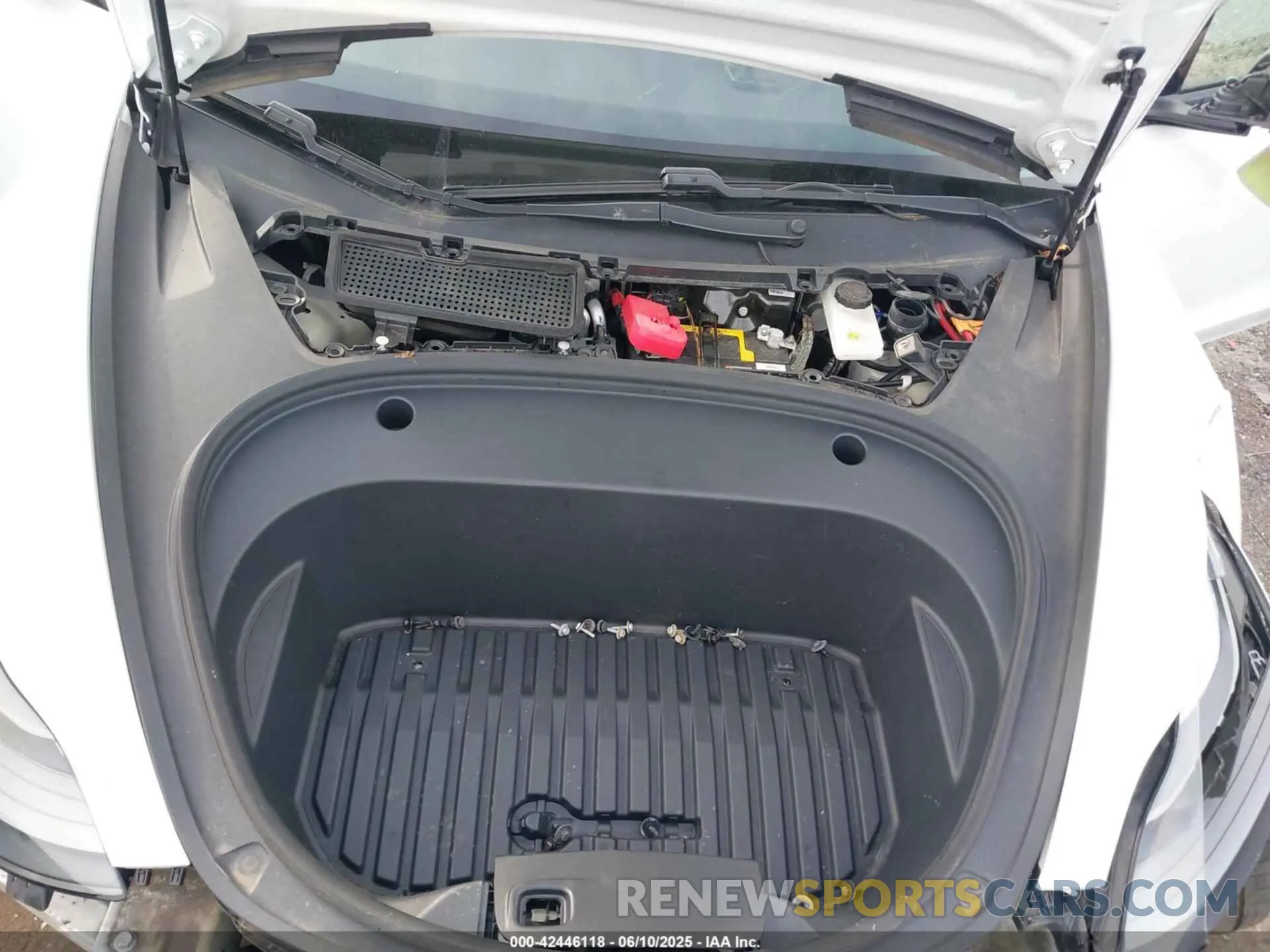 10 Photograph of a damaged car 5YJ3E1EA8MF062940 TESLA MODEL 3 2021