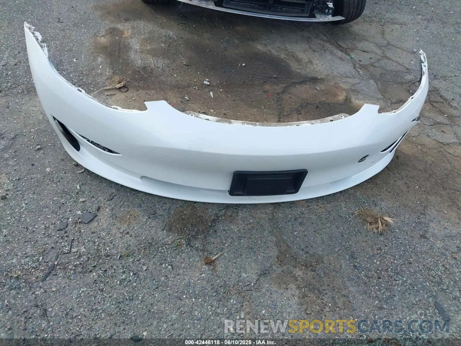 12 Photograph of a damaged car 5YJ3E1EA8MF062940 TESLA MODEL 3 2021