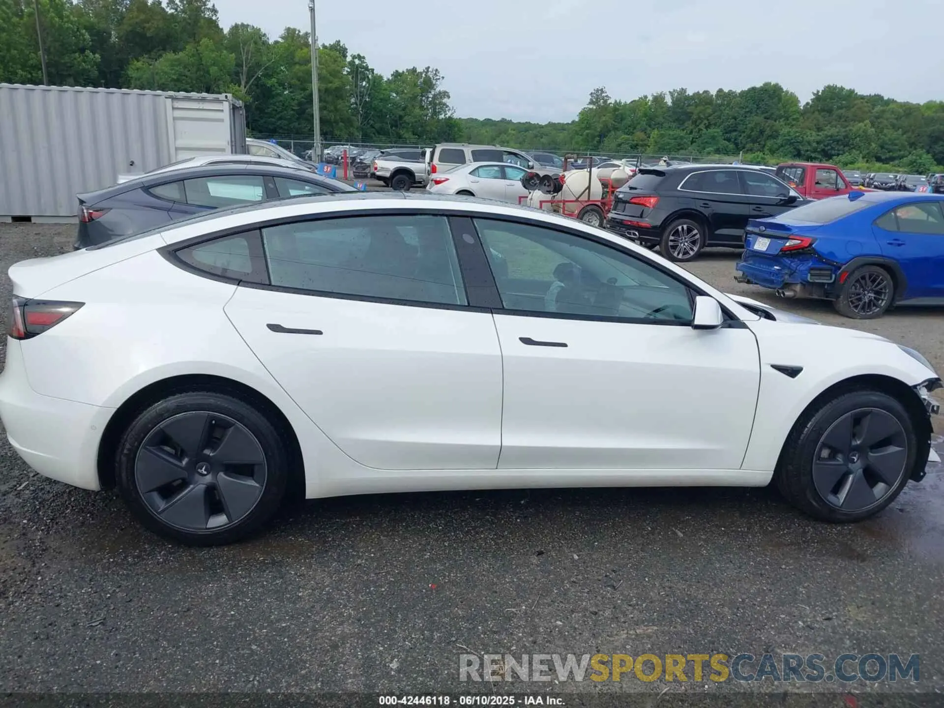 14 Photograph of a damaged car 5YJ3E1EA8MF062940 TESLA MODEL 3 2021