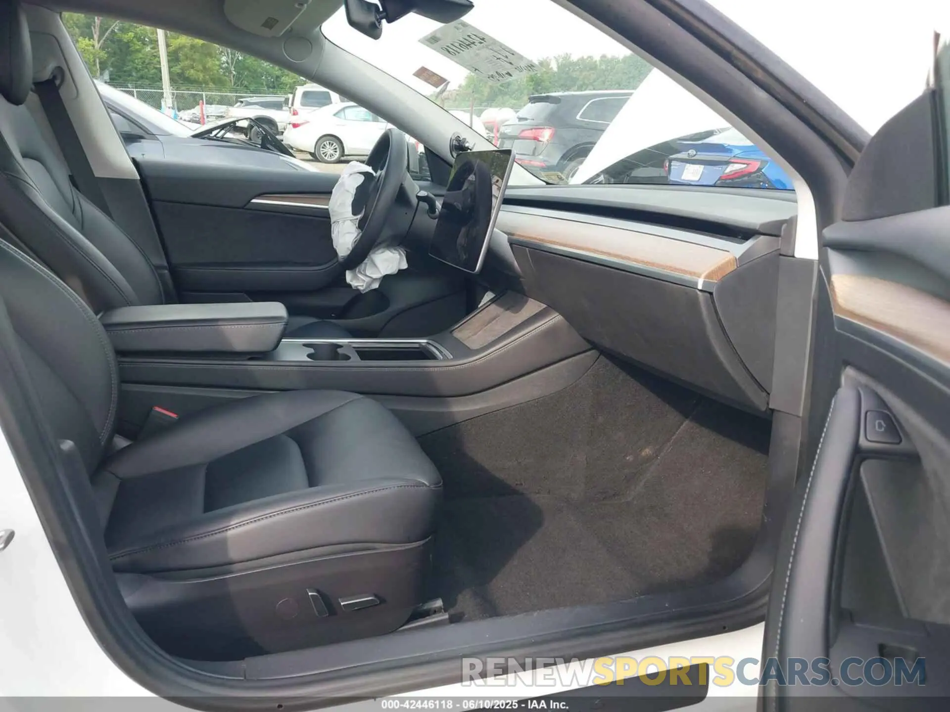 5 Photograph of a damaged car 5YJ3E1EA8MF062940 TESLA MODEL 3 2021