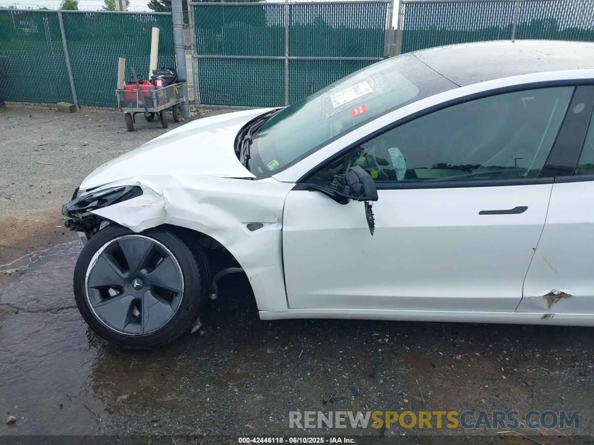 6 Photograph of a damaged car 5YJ3E1EA8MF062940 TESLA MODEL 3 2021
