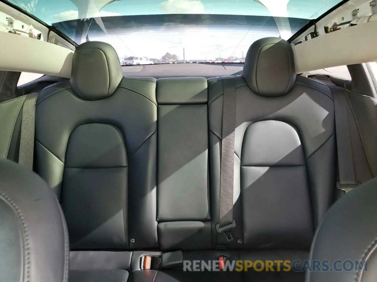 10 Photograph of a damaged car 5YJ3E1EA8MF074974 TESLA MODEL 3 2021