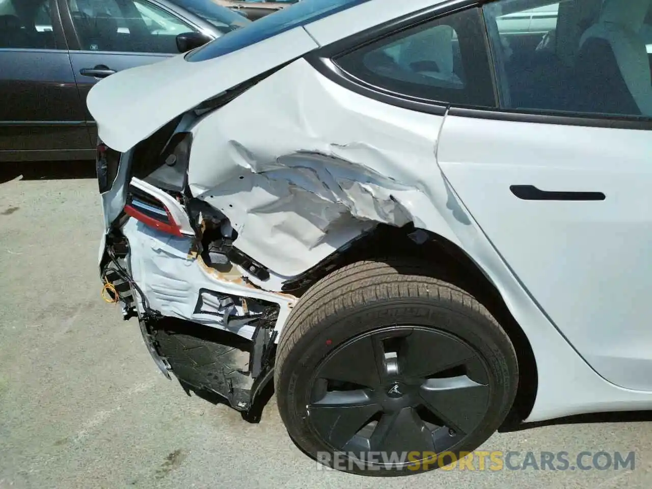 9 Photograph of a damaged car 5YJ3E1EA8MF089944 TESLA MODEL 3 2021