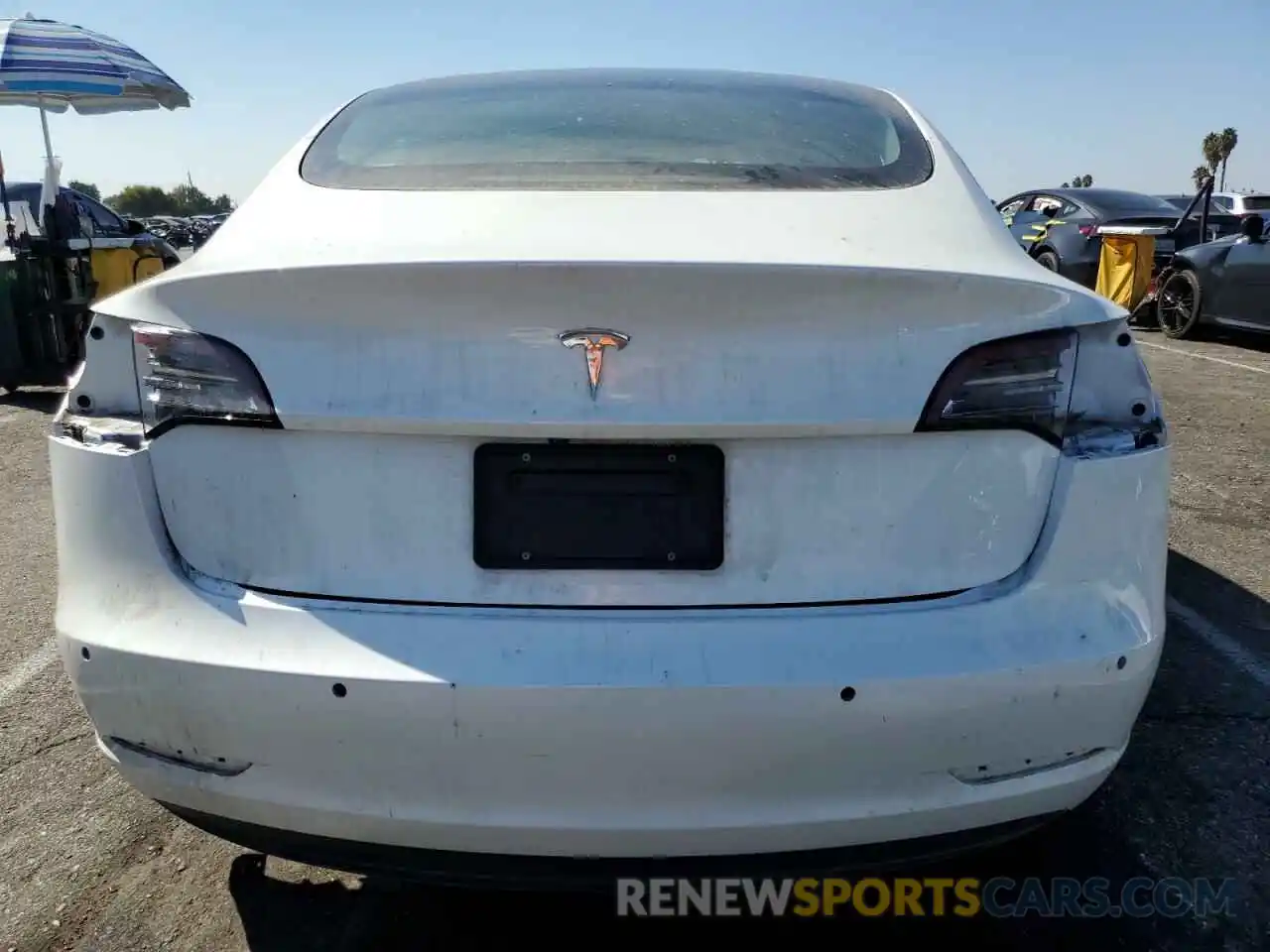 6 Photograph of a damaged car 5YJ3E1EA8MF091211 TESLA MODEL 3 2021