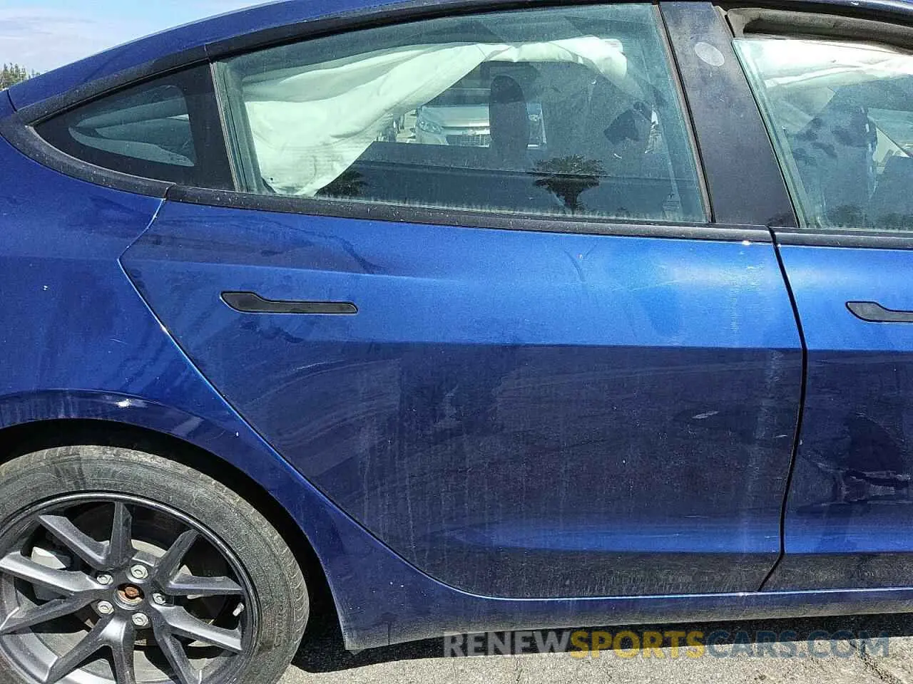 10 Photograph of a damaged car 5YJ3E1EA8MF092228 TESLA MODEL 3 2021