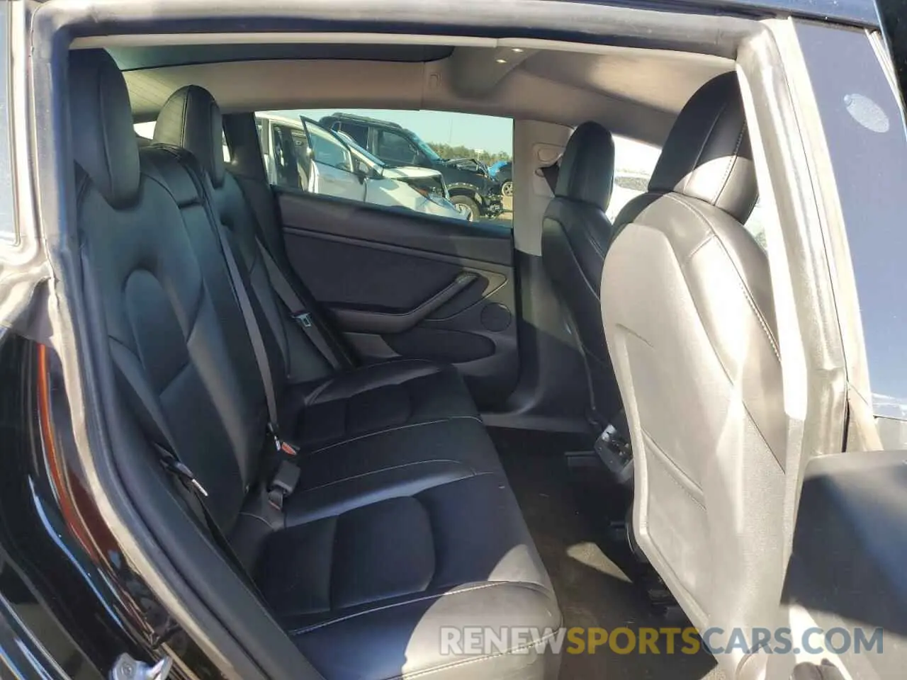 10 Photograph of a damaged car 5YJ3E1EA8MF092813 TESLA MODEL 3 2021