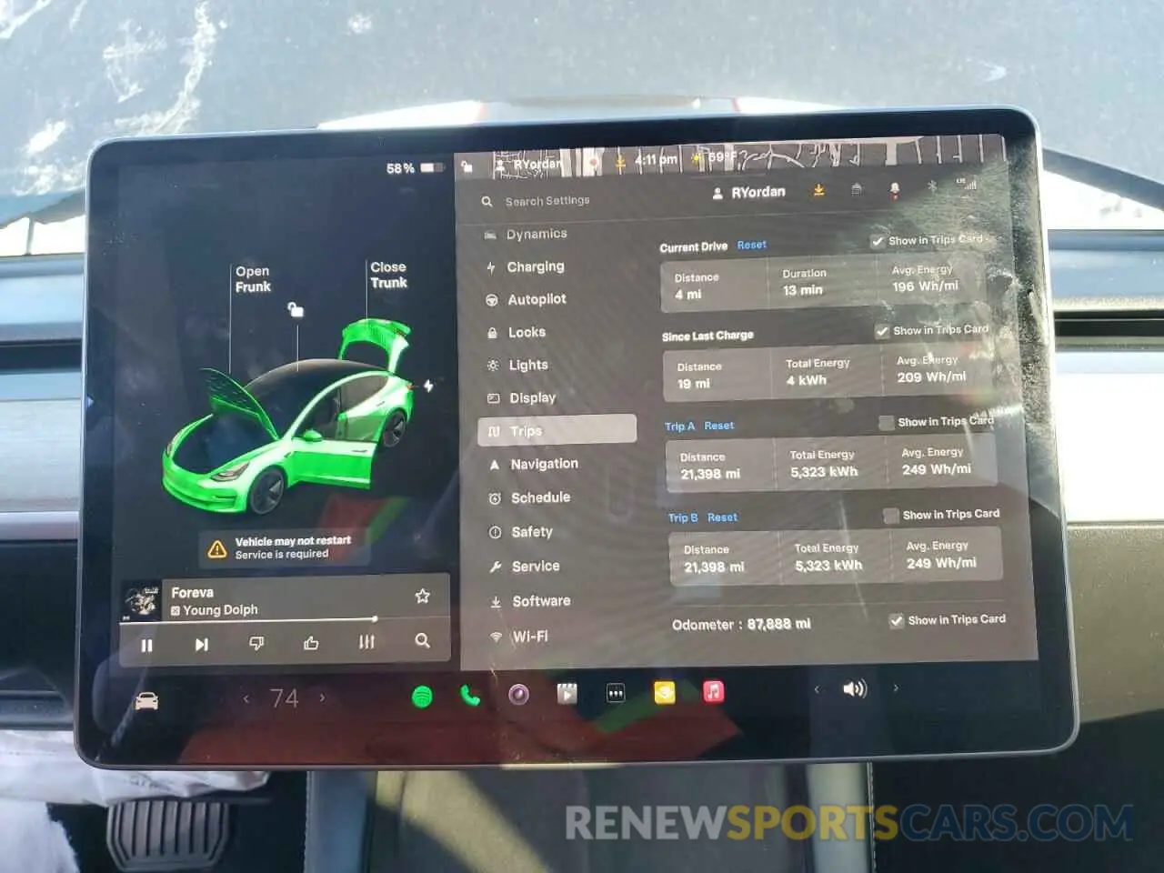 9 Photograph of a damaged car 5YJ3E1EA8MF092813 TESLA MODEL 3 2021