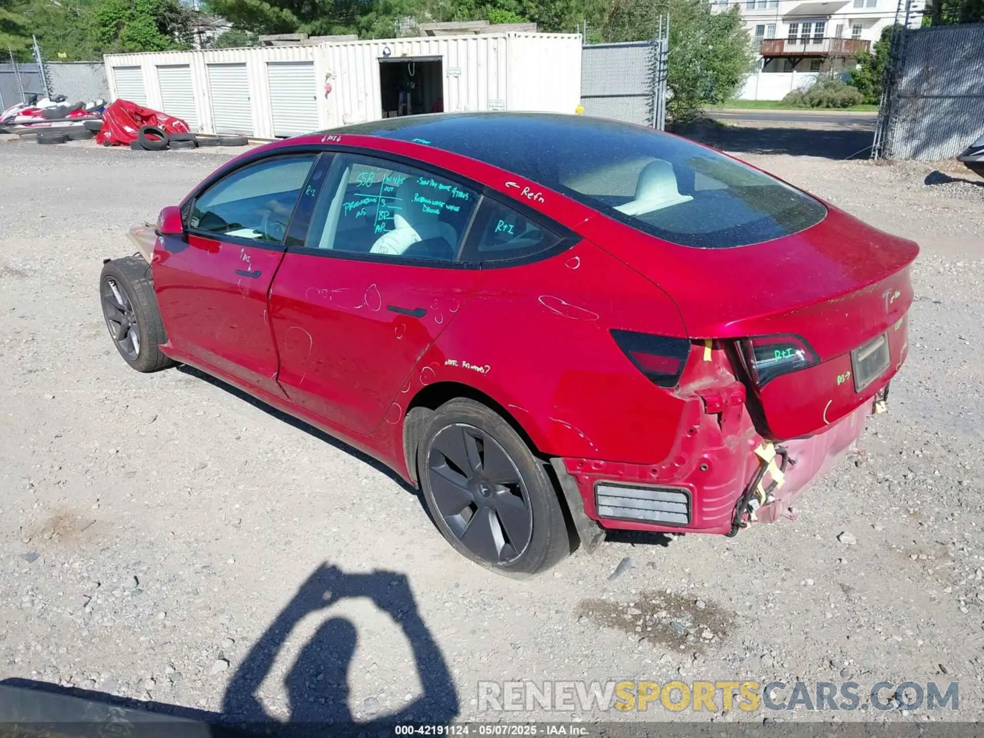 3 Photograph of a damaged car 5YJ3E1EA8MF842663 TESLA MODEL 3 2021