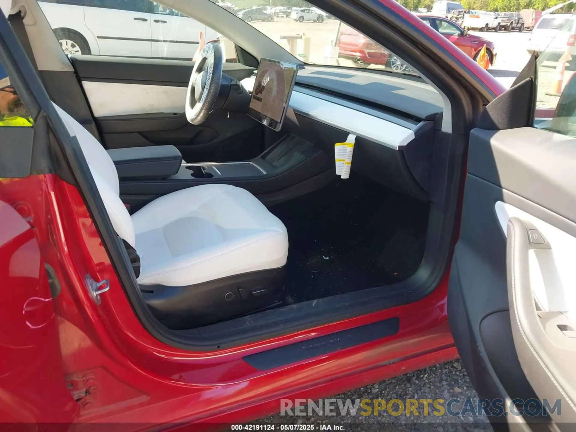 5 Photograph of a damaged car 5YJ3E1EA8MF842663 TESLA MODEL 3 2021