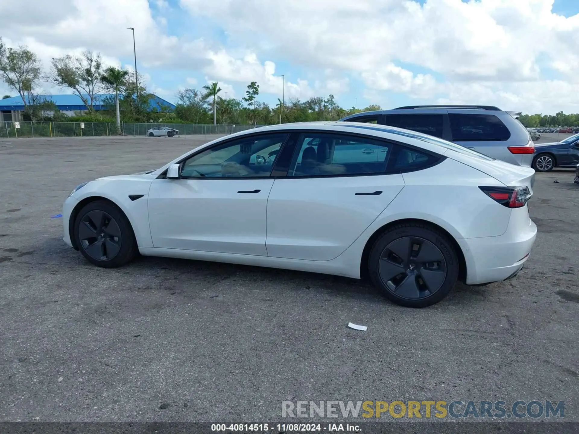14 Photograph of a damaged car 5YJ3E1EA8MF852111 TESLA MODEL 3 2021