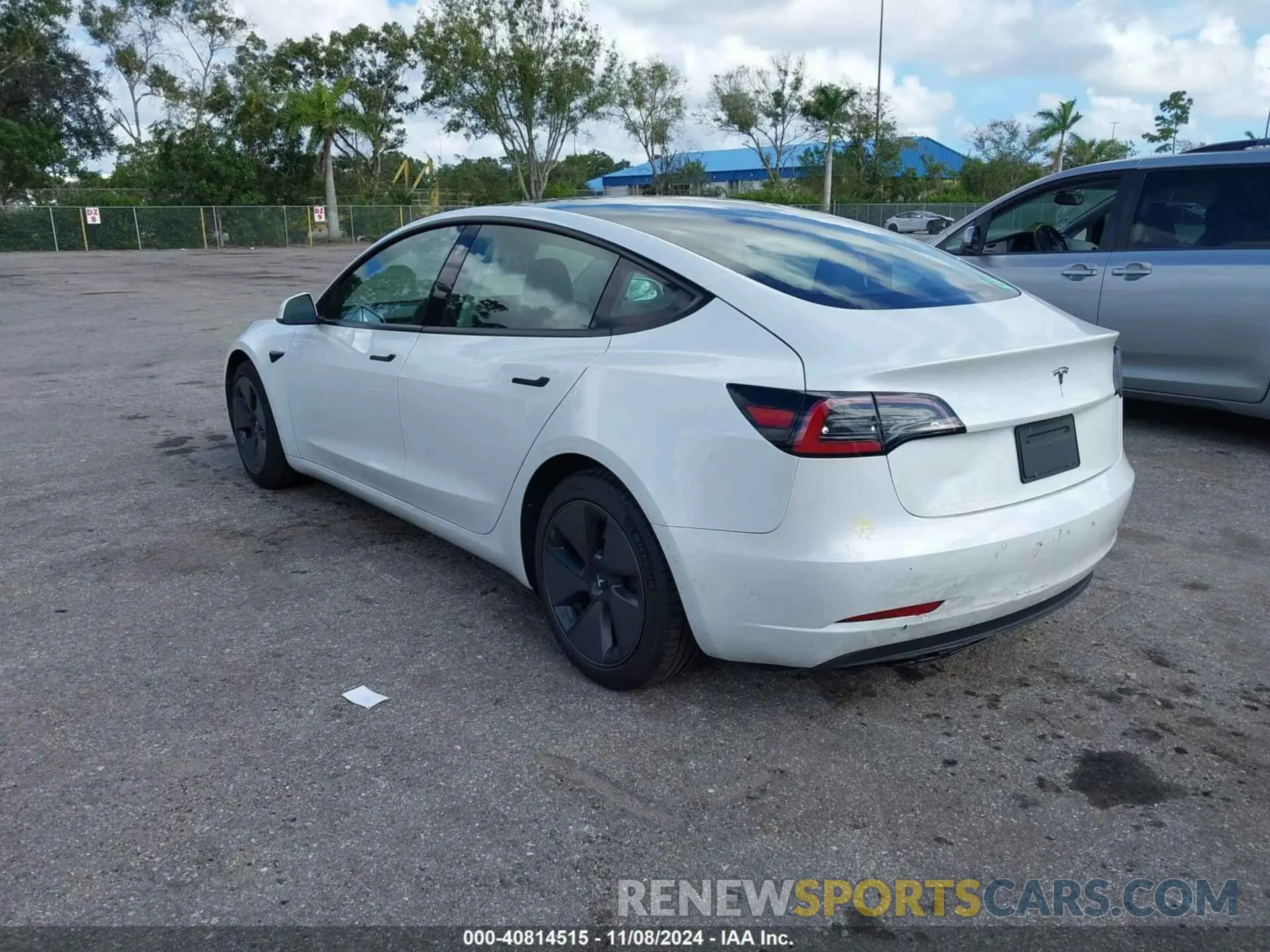 3 Photograph of a damaged car 5YJ3E1EA8MF852111 TESLA MODEL 3 2021