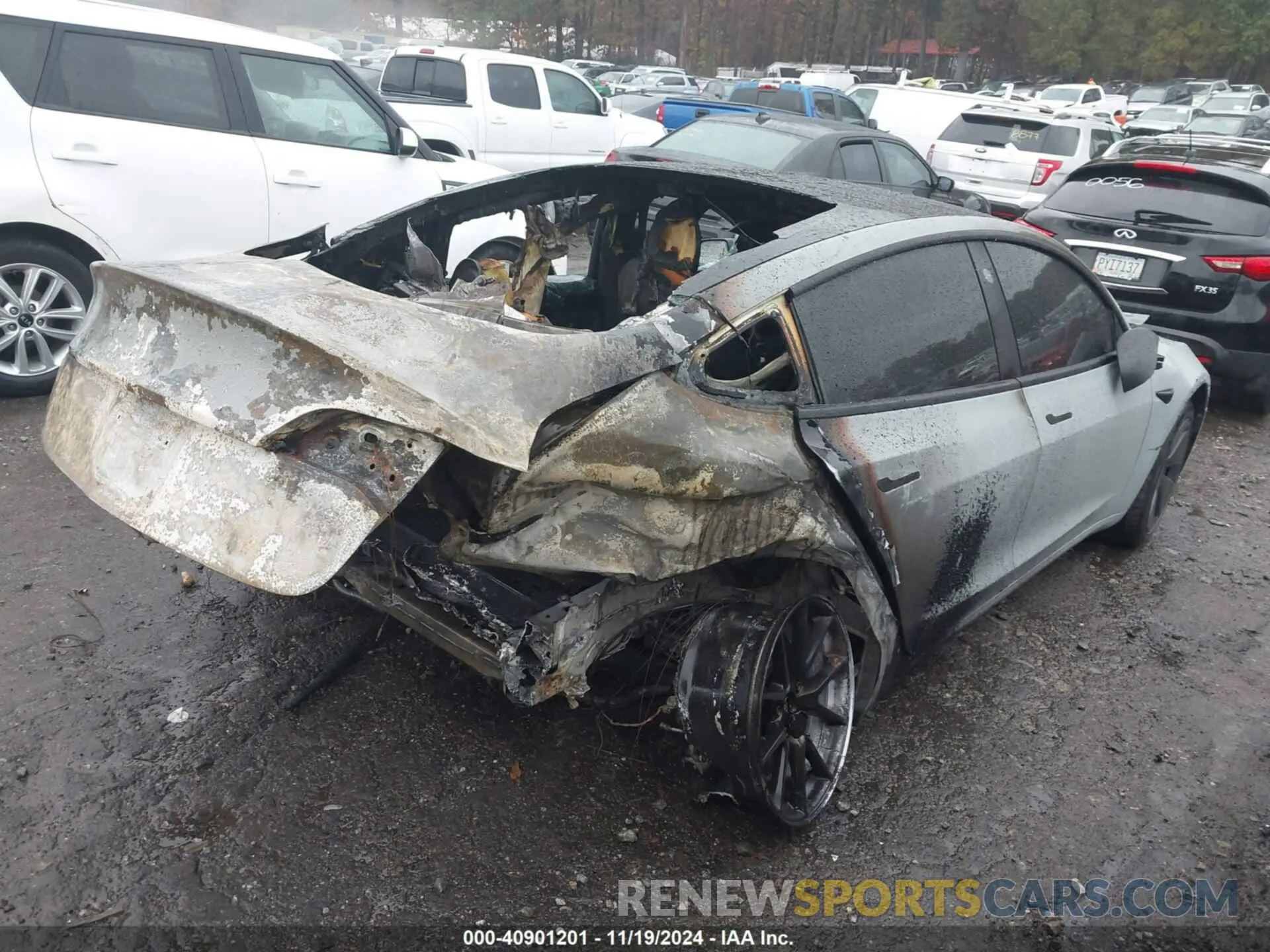 4 Photograph of a damaged car 5YJ3E1EA8MF854778 TESLA MODEL 3 2021
