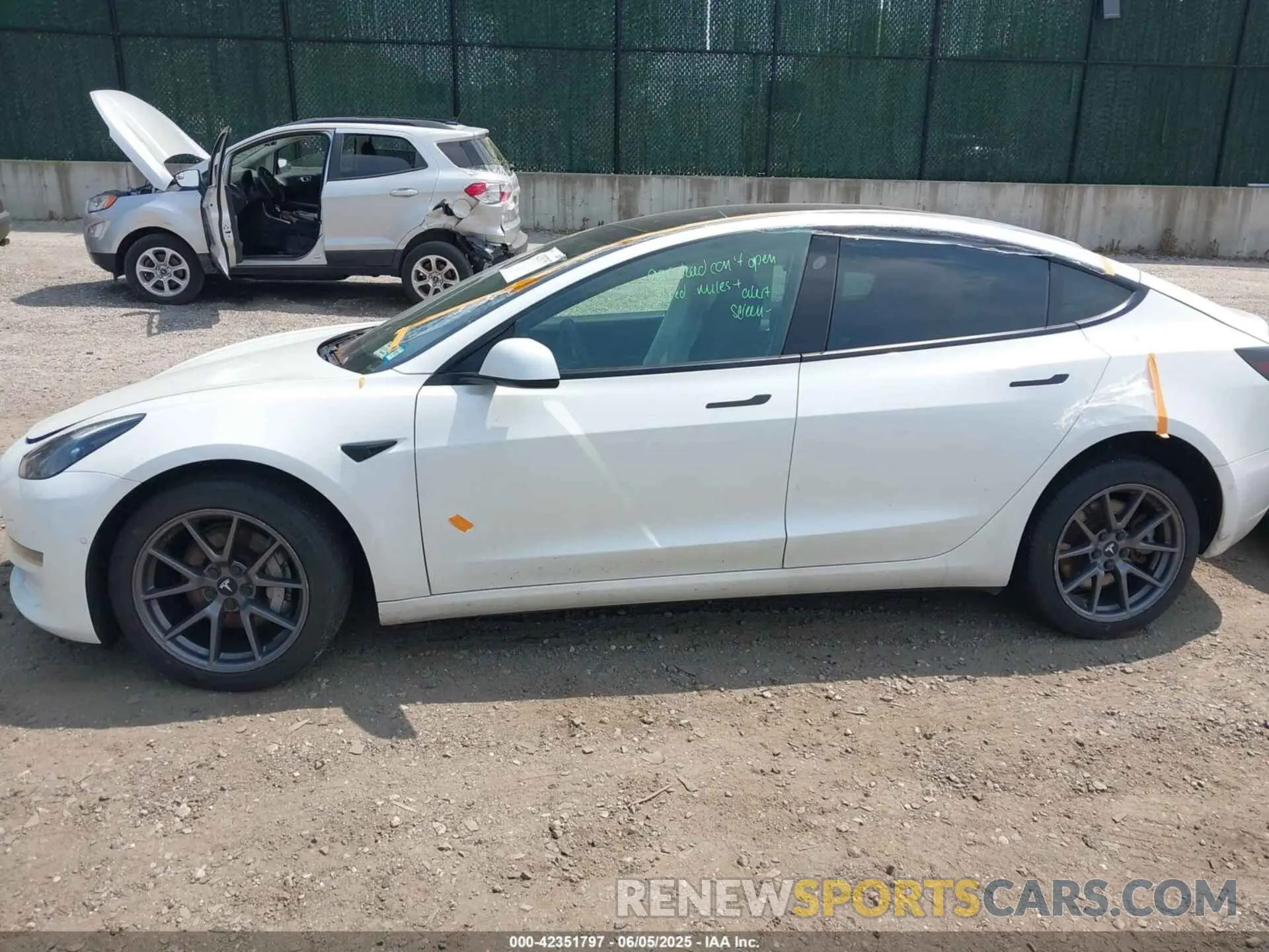 14 Photograph of a damaged car 5YJ3E1EA8MF871483 TESLA MODEL 3 2021