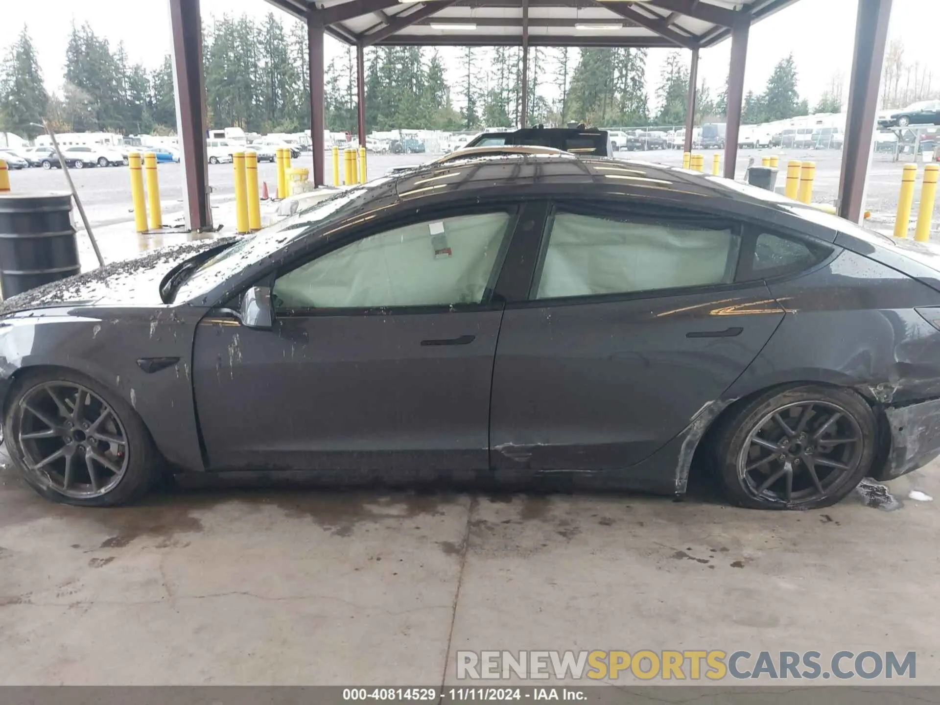 15 Photograph of a damaged car 5YJ3E1EA8MF873136 TESLA MODEL 3 2021