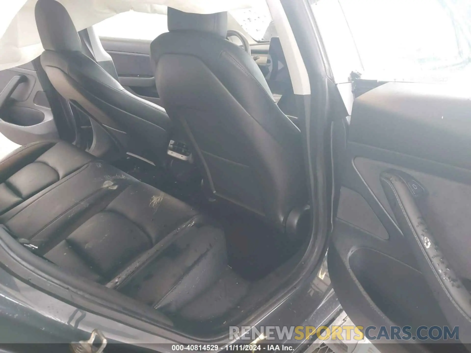 8 Photograph of a damaged car 5YJ3E1EA8MF873136 TESLA MODEL 3 2021