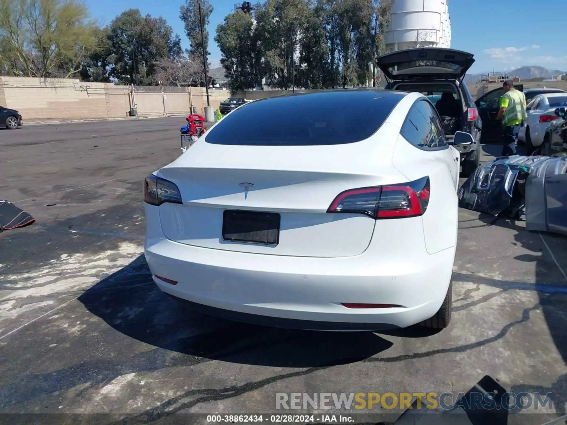 17 Photograph of a damaged car 5YJ3E1EA8MF878739 TESLA MODEL 3 2021