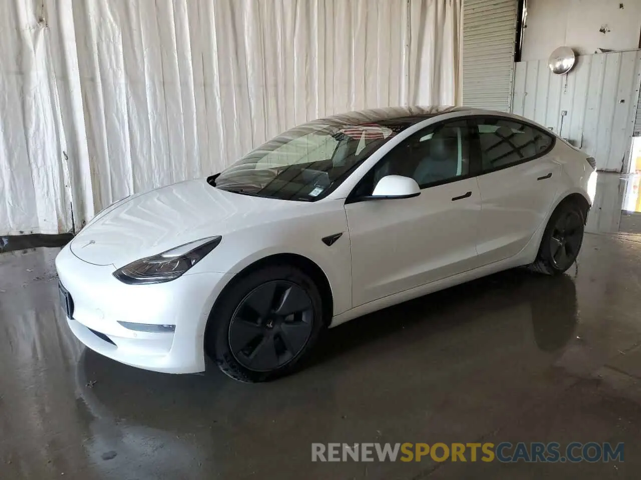 1 Photograph of a damaged car 5YJ3E1EA8MF907981 TESLA MODEL 3 2021