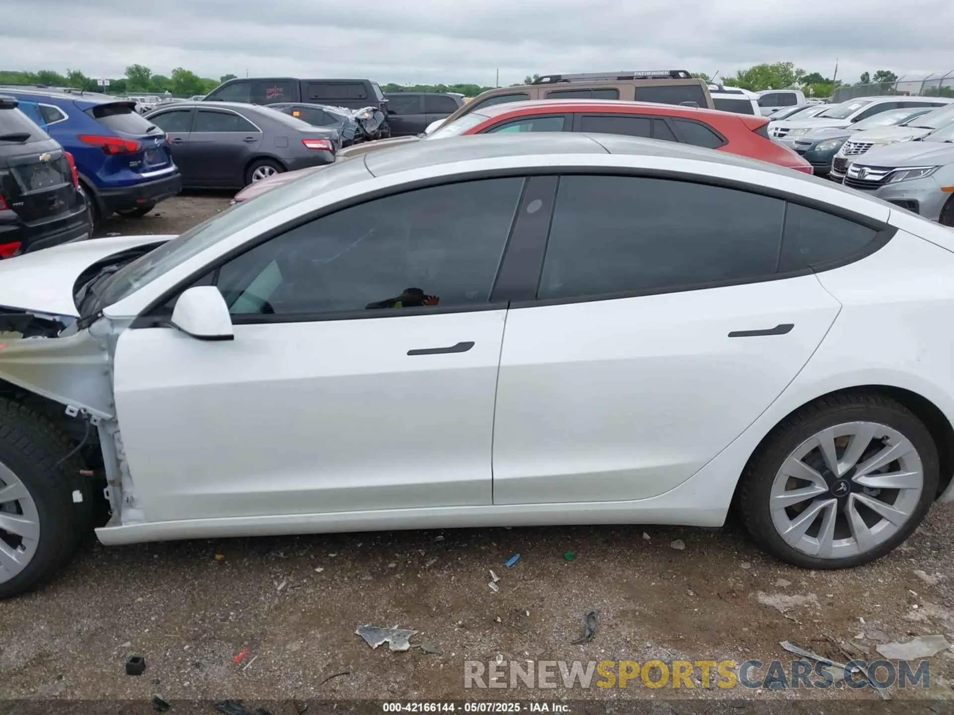 15 Photograph of a damaged car 5YJ3E1EA8MF921542 TESLA MODEL 3 2021