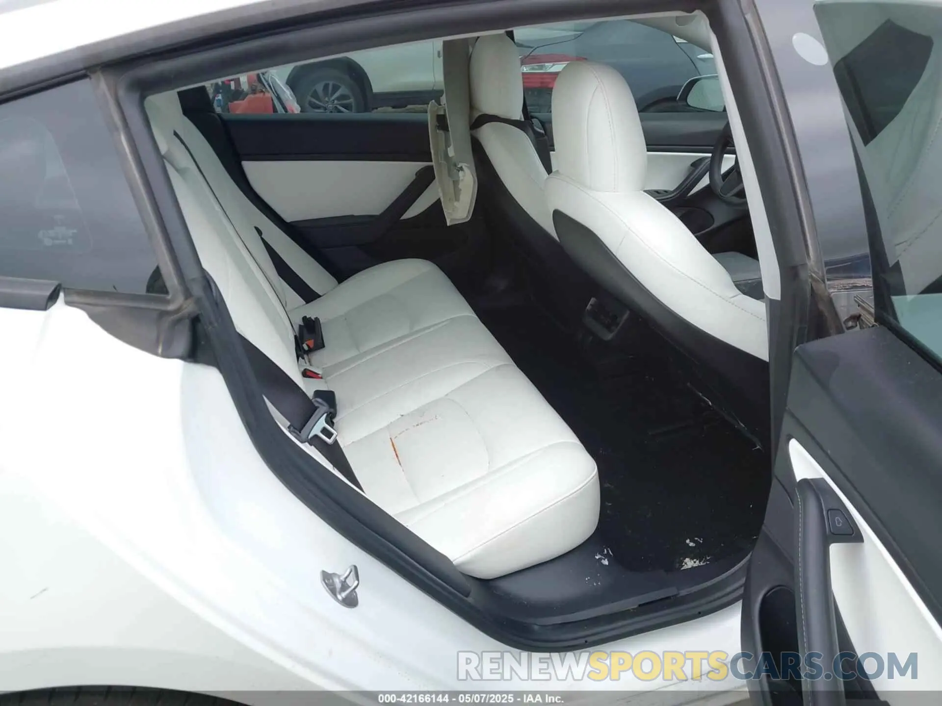 8 Photograph of a damaged car 5YJ3E1EA8MF921542 TESLA MODEL 3 2021