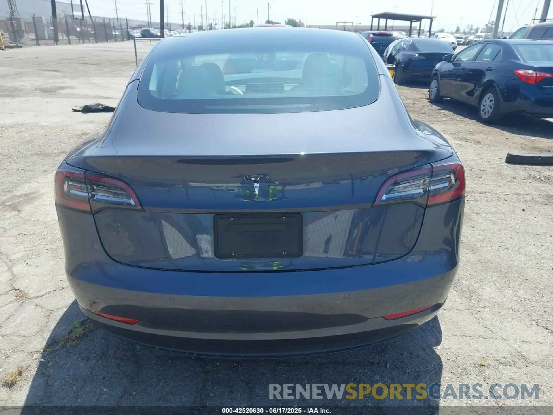 15 Photograph of a damaged car 5YJ3E1EA8MF928717 TESLA MODEL 3 2021