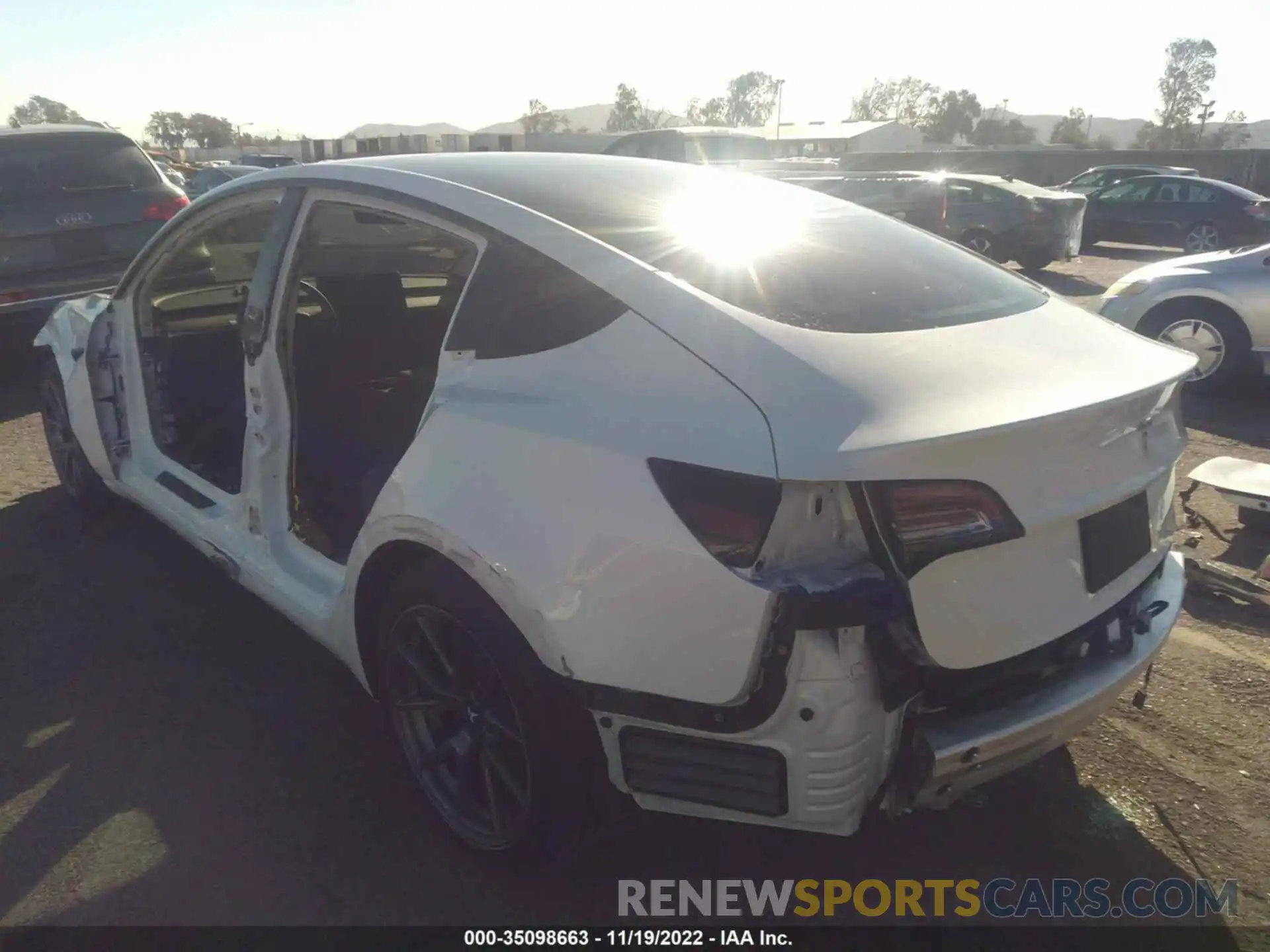 3 Photograph of a damaged car 5YJ3E1EA8MF939586 TESLA MODEL 3 2021