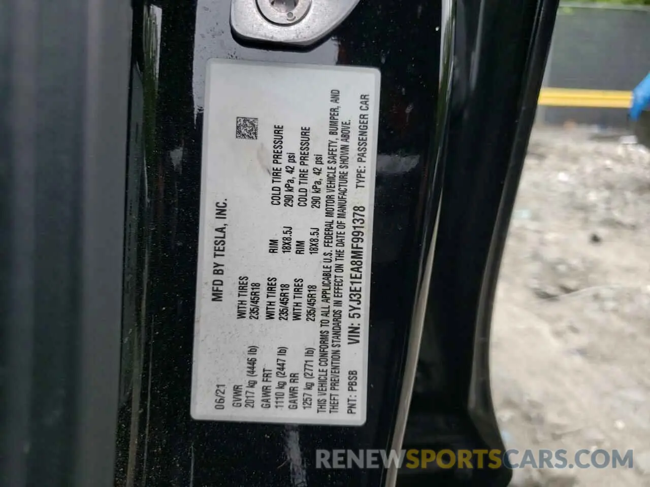 12 Photograph of a damaged car 5YJ3E1EA8MF991378 TESLA MODEL 3 2021