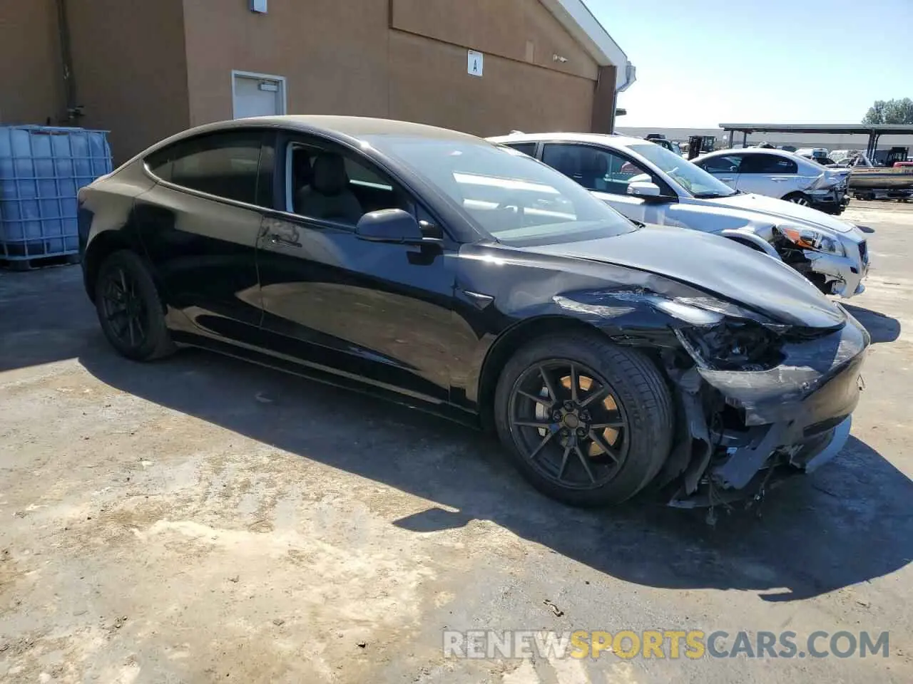 4 Photograph of a damaged car 5YJ3E1EA8MF998055 TESLA MODEL 3 2021