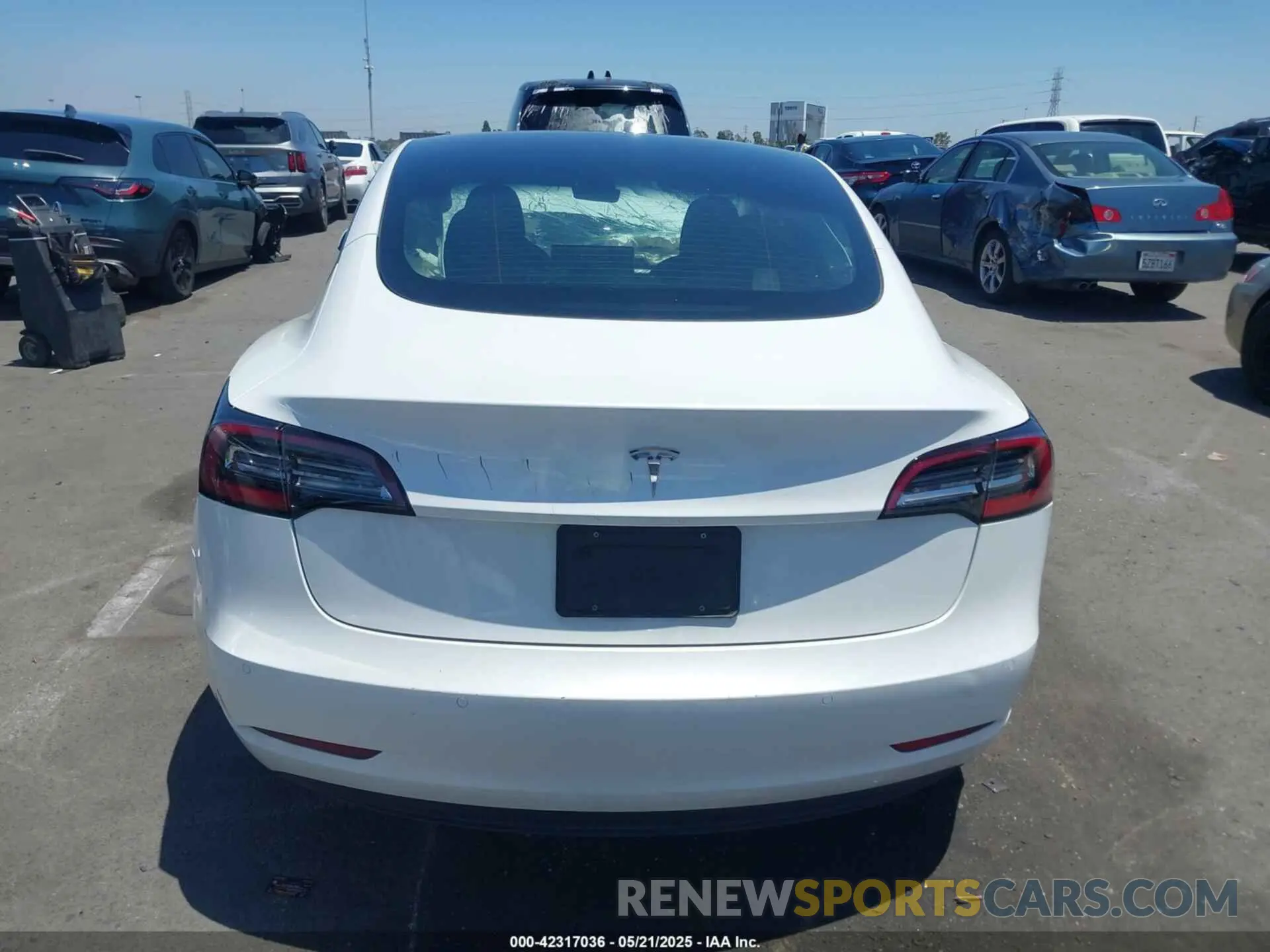 16 Photograph of a damaged car 5YJ3E1EA9MF001936 TESLA MODEL 3 2021