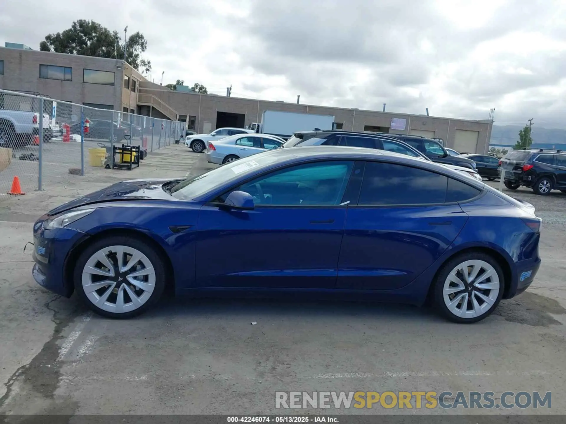 14 Photograph of a damaged car 5YJ3E1EA9MF020860 TESLA MODEL 3 2021