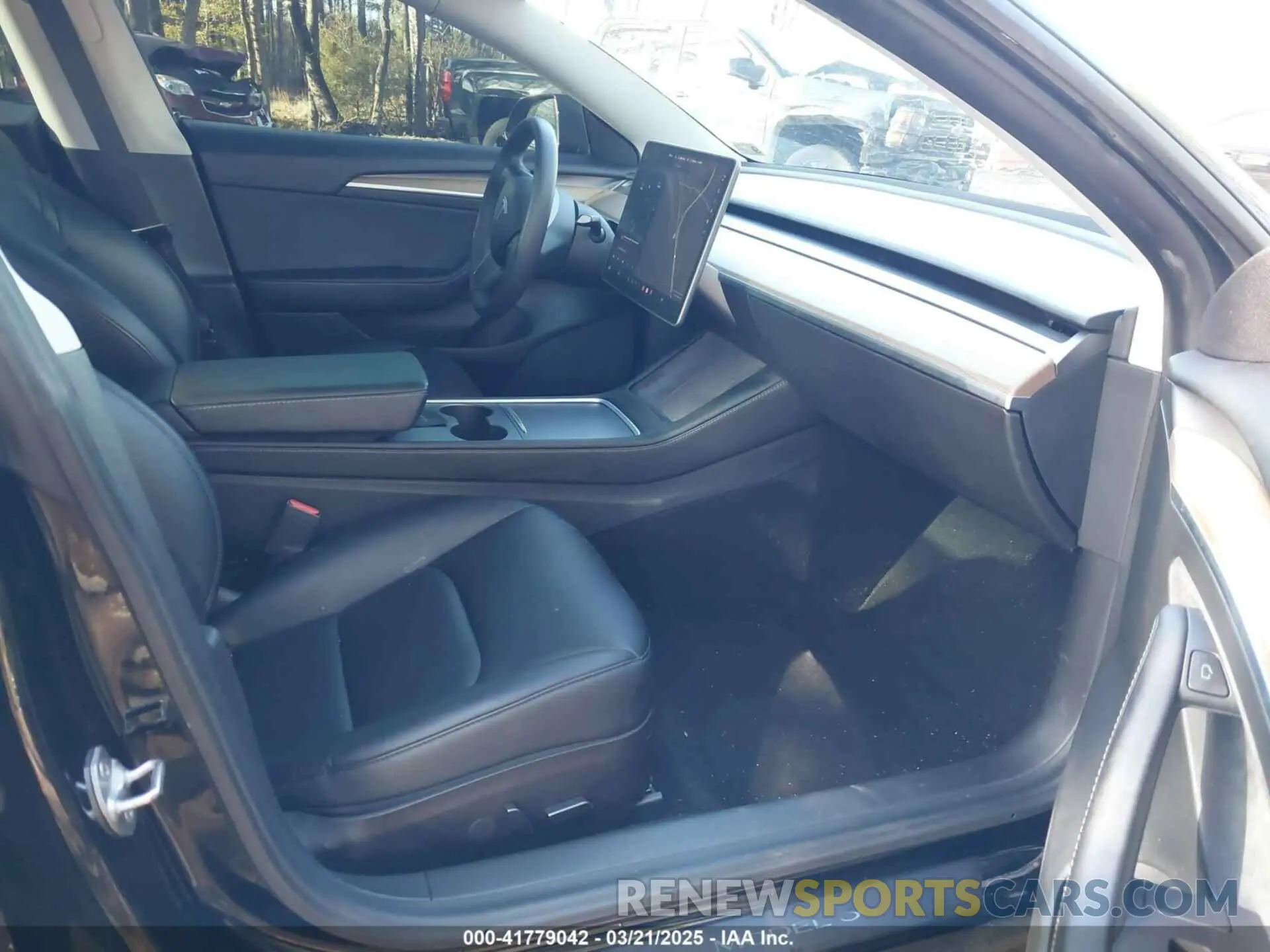 5 Photograph of a damaged car 5YJ3E1EA9MF021068 TESLA MODEL 3 2021