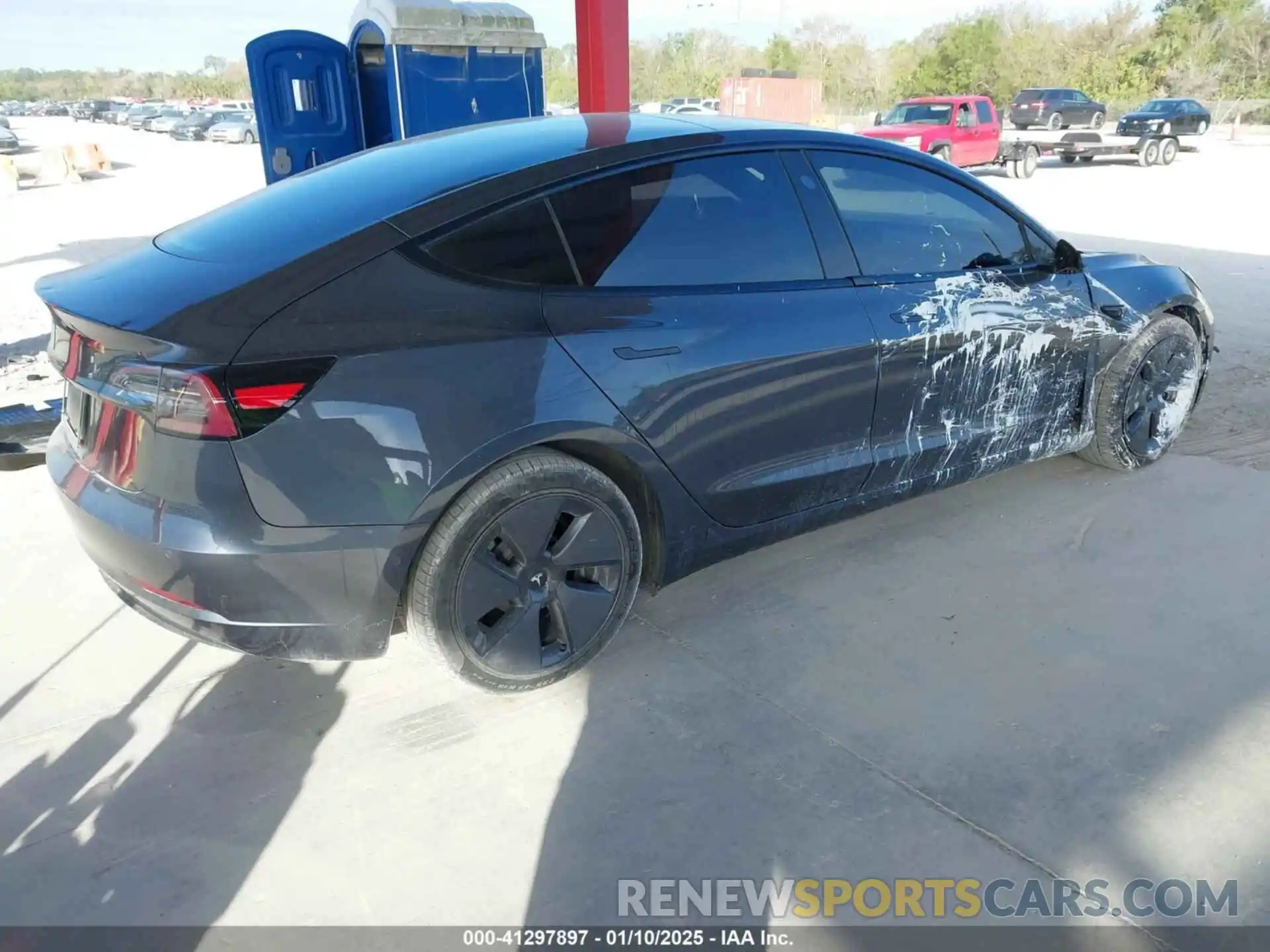 4 Photograph of a damaged car 5YJ3E1EA9MF027467 TESLA MODEL 3 2021